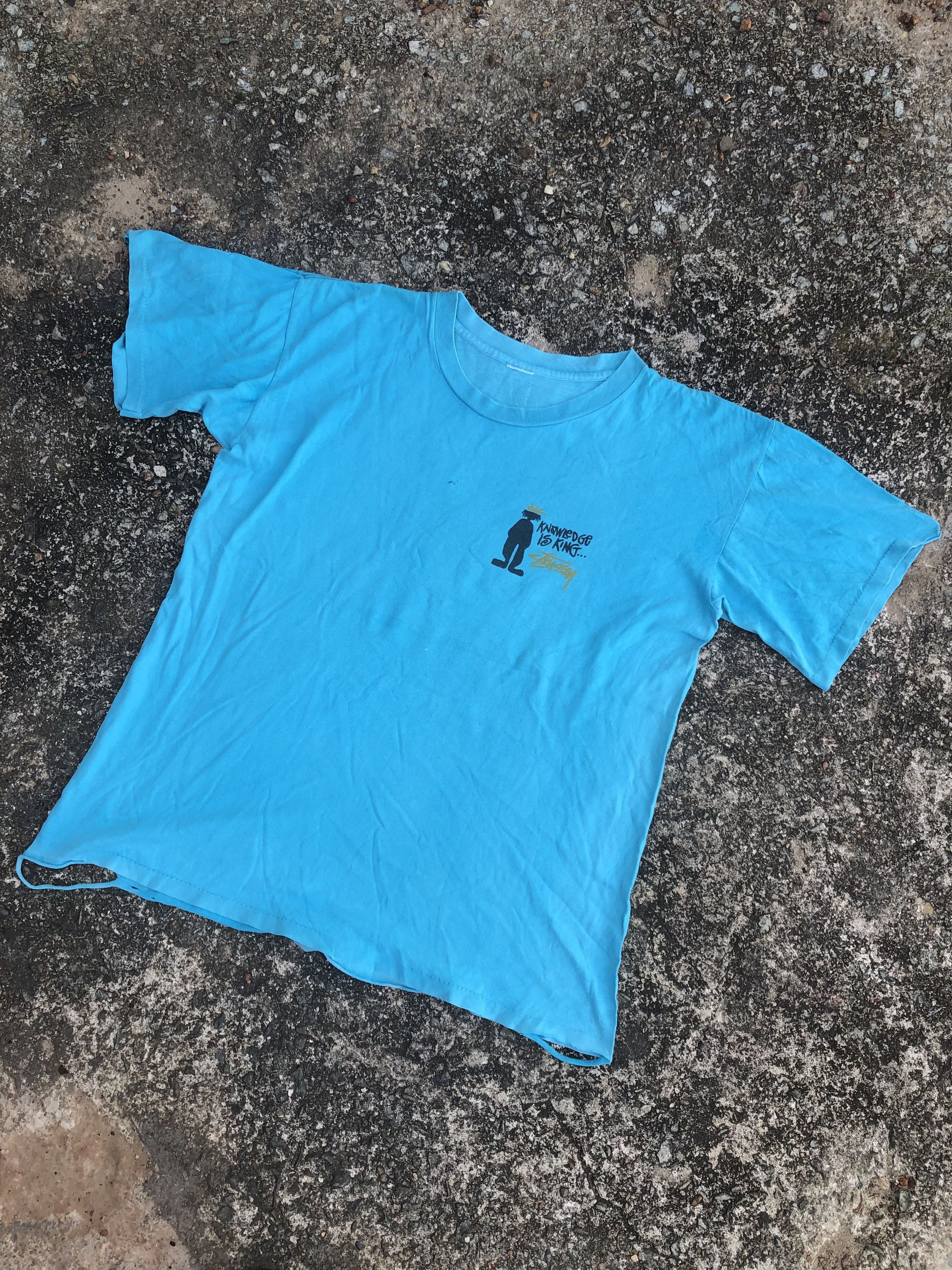 Vintage 🔥Vtg 90s OG STUSSY 'Knowledge is King' T-Shirt Distressed Size US XL / EU 56 / 4 - 1 Thumbnail