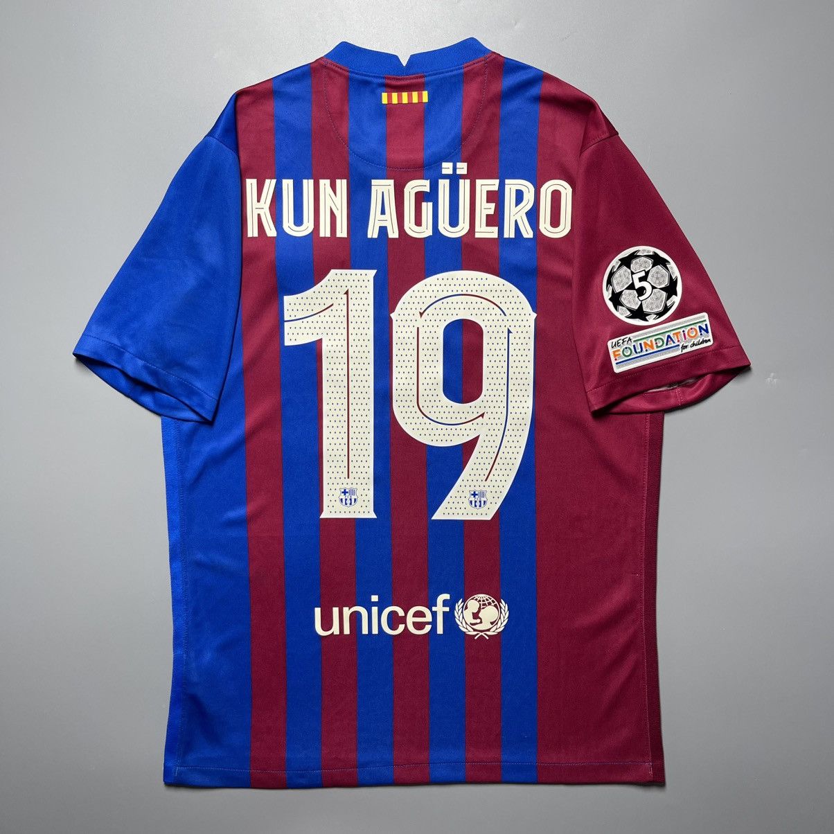 Nike BARCELONA NIKE 2021/2022 FOOTBALL HOME JERSEY #19 AGUERO Size US M / EU 48-50 / 2 - 1 Thumbnail