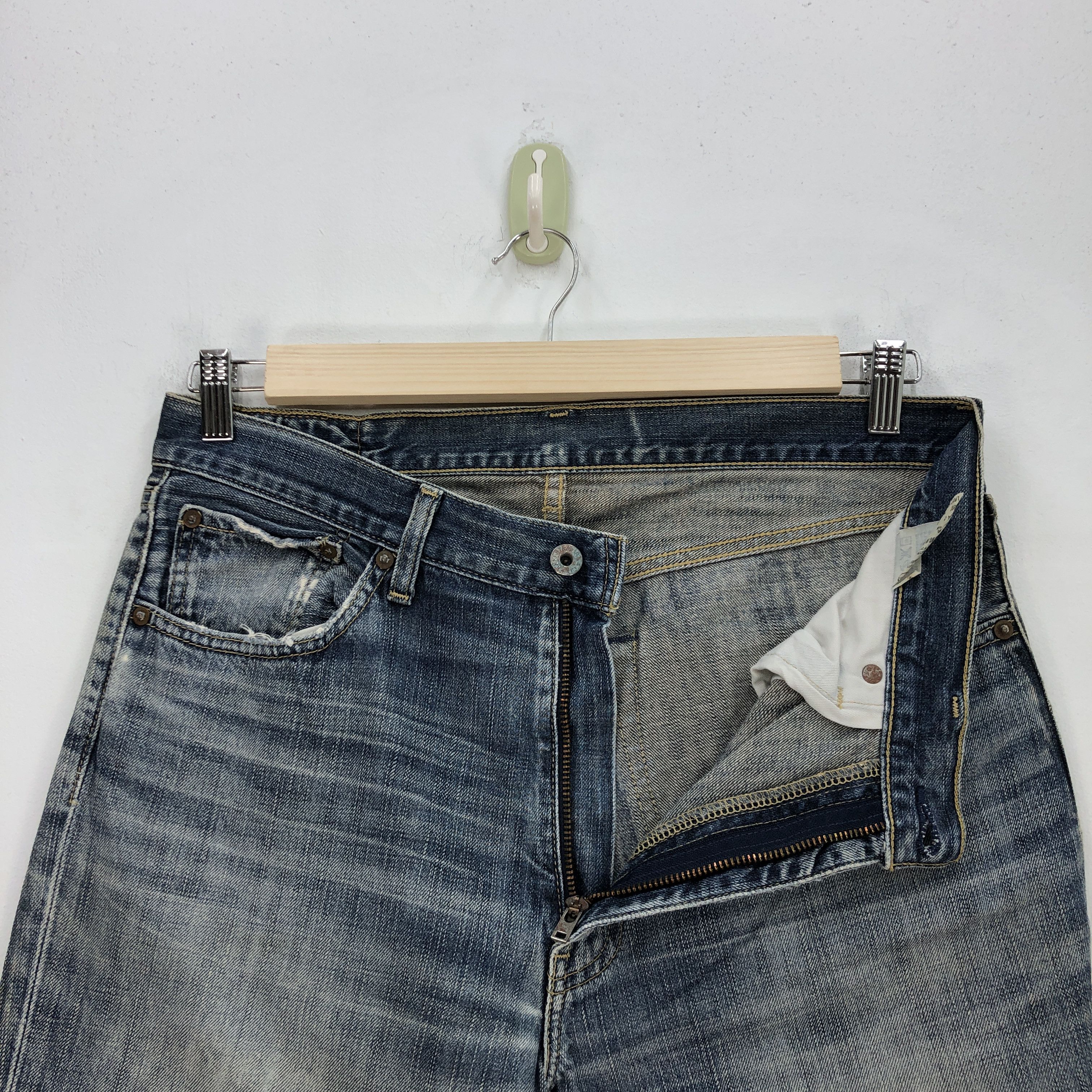 Levi's Vintage Levi's Distressed Jeans Levis Denim Levis Pants Size 32" / US 10 / IT 46 - 5 Thumbnail