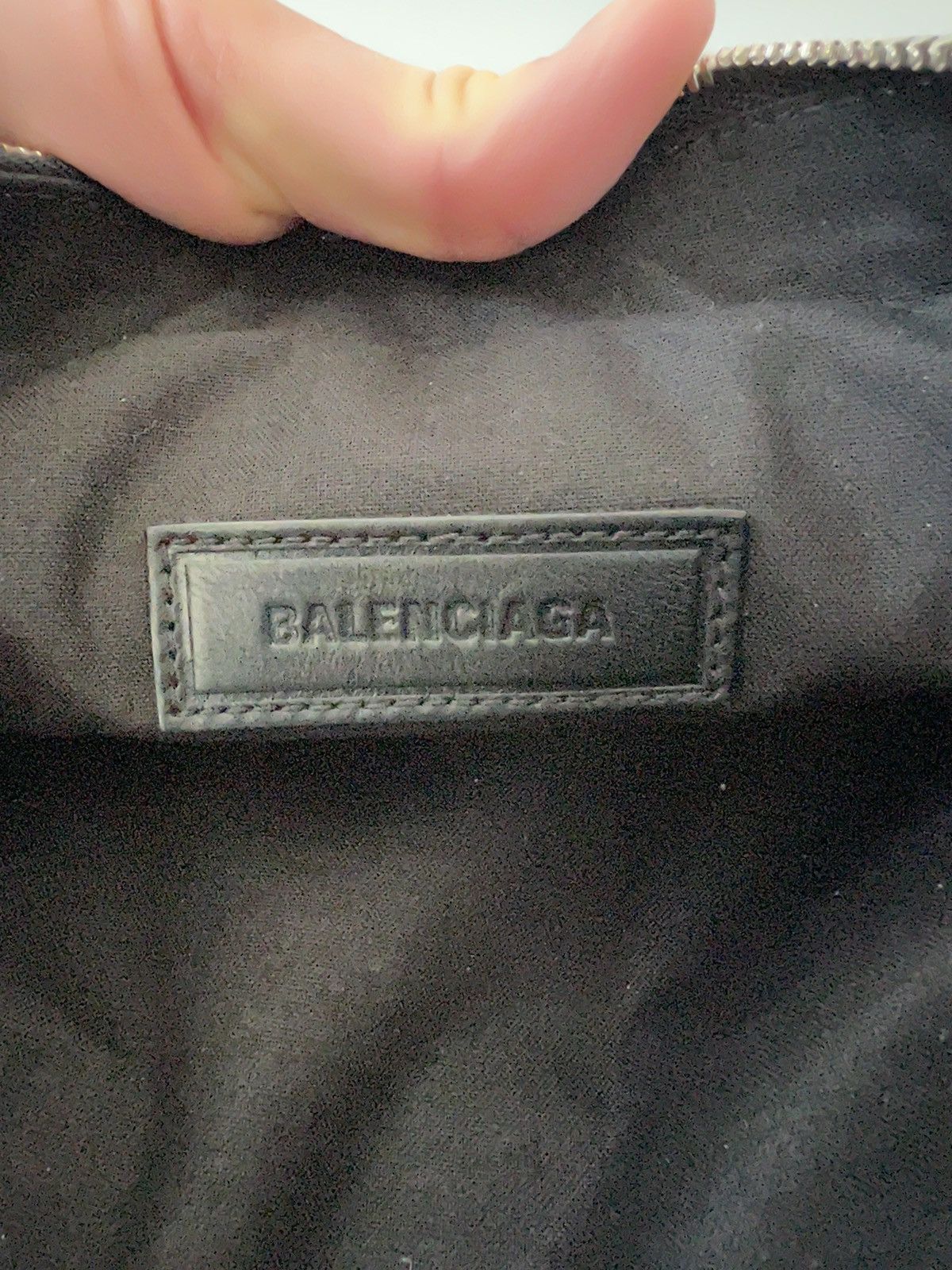 Balenciaga Balenciaga Raver Medium Creased-Leather Shoulder Bag Size ONE SIZE - 13 Thumbnail