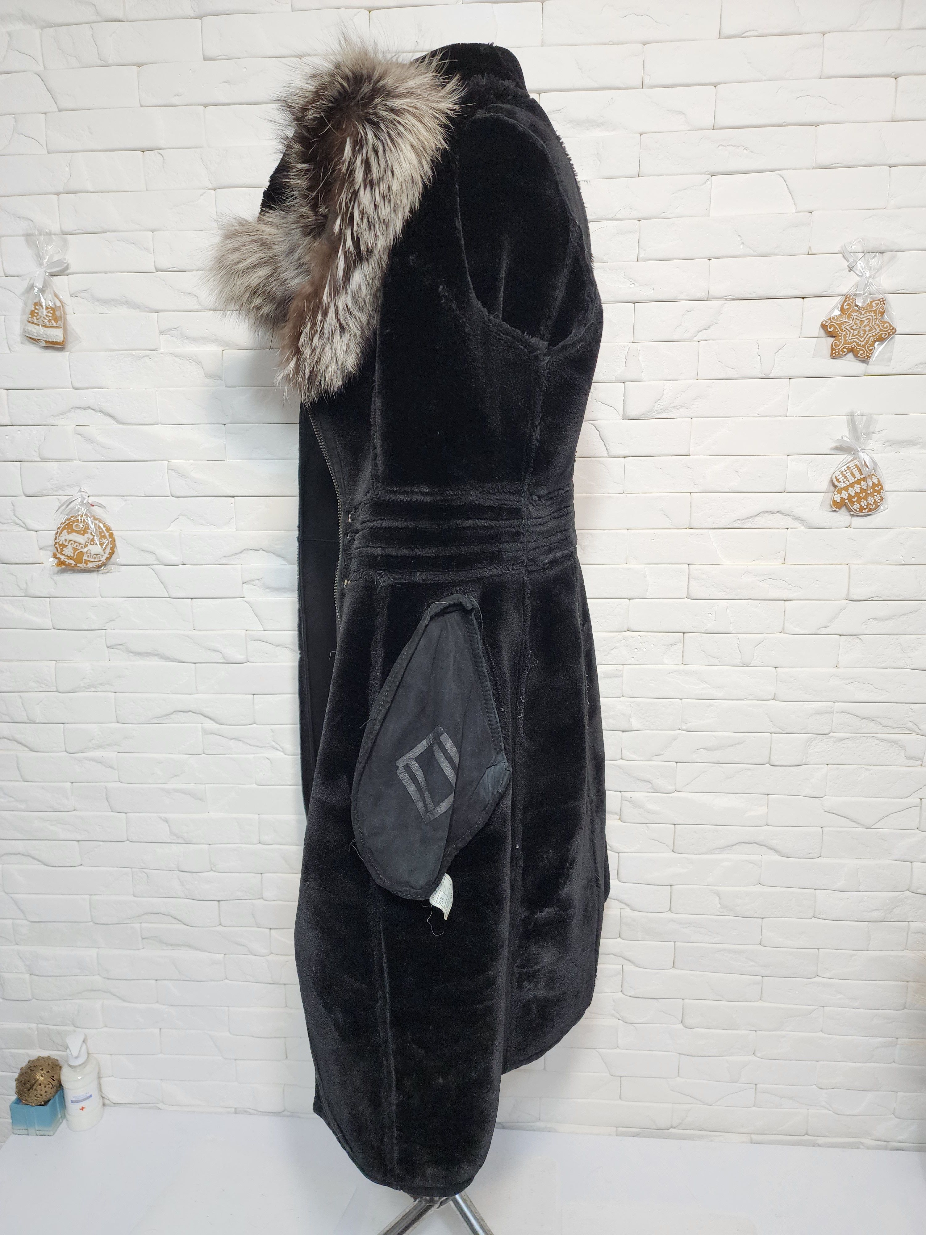 Furla Black Faux Sheepskin Coat: Warm Hood, Metal Zipper. Women's. Size S / US 4 / IT 40 - 9 Thumbnail