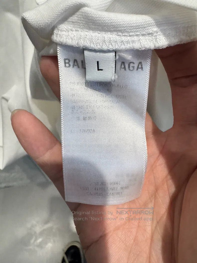 Balenciaga Balenciaga Loose Round Neck Letter Logo Micro-label Raglan Size US L / EU 52-54 / 3 - 4 Thumbnail