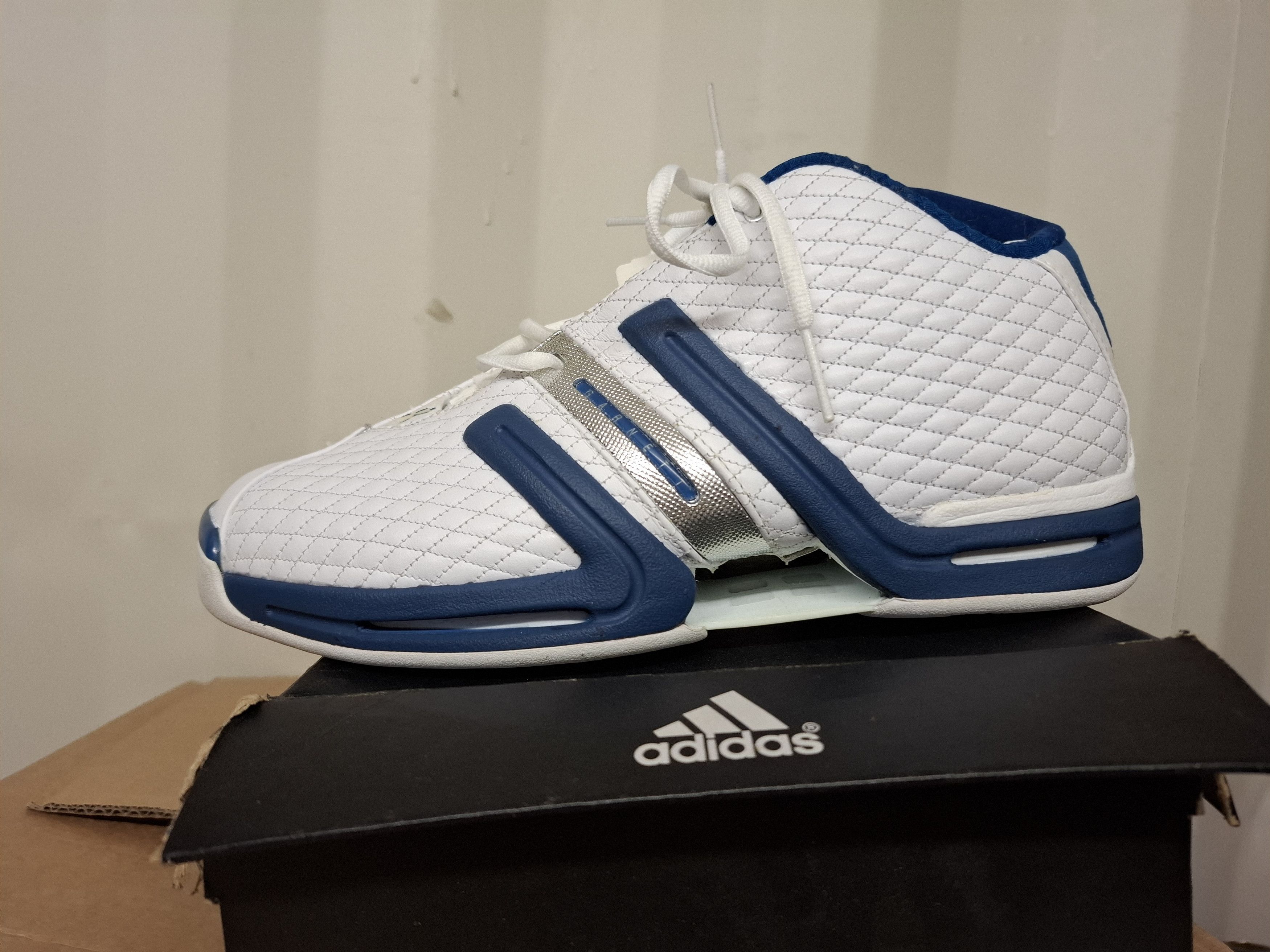 Adidas Adidas Kevin Garnett Size US 8.5 / EU 41-42 - 1 Thumbnail