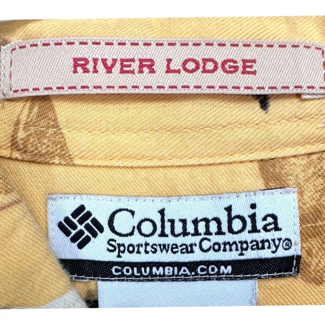 Vintage Columbia Button Up Shirt Mens Large Yellow All Over Fish Print River Lodge Short Sleeve Casual Breathable Lightweight Pockets Size US L / EU 52-54 / 3 - 6 Thumbnail