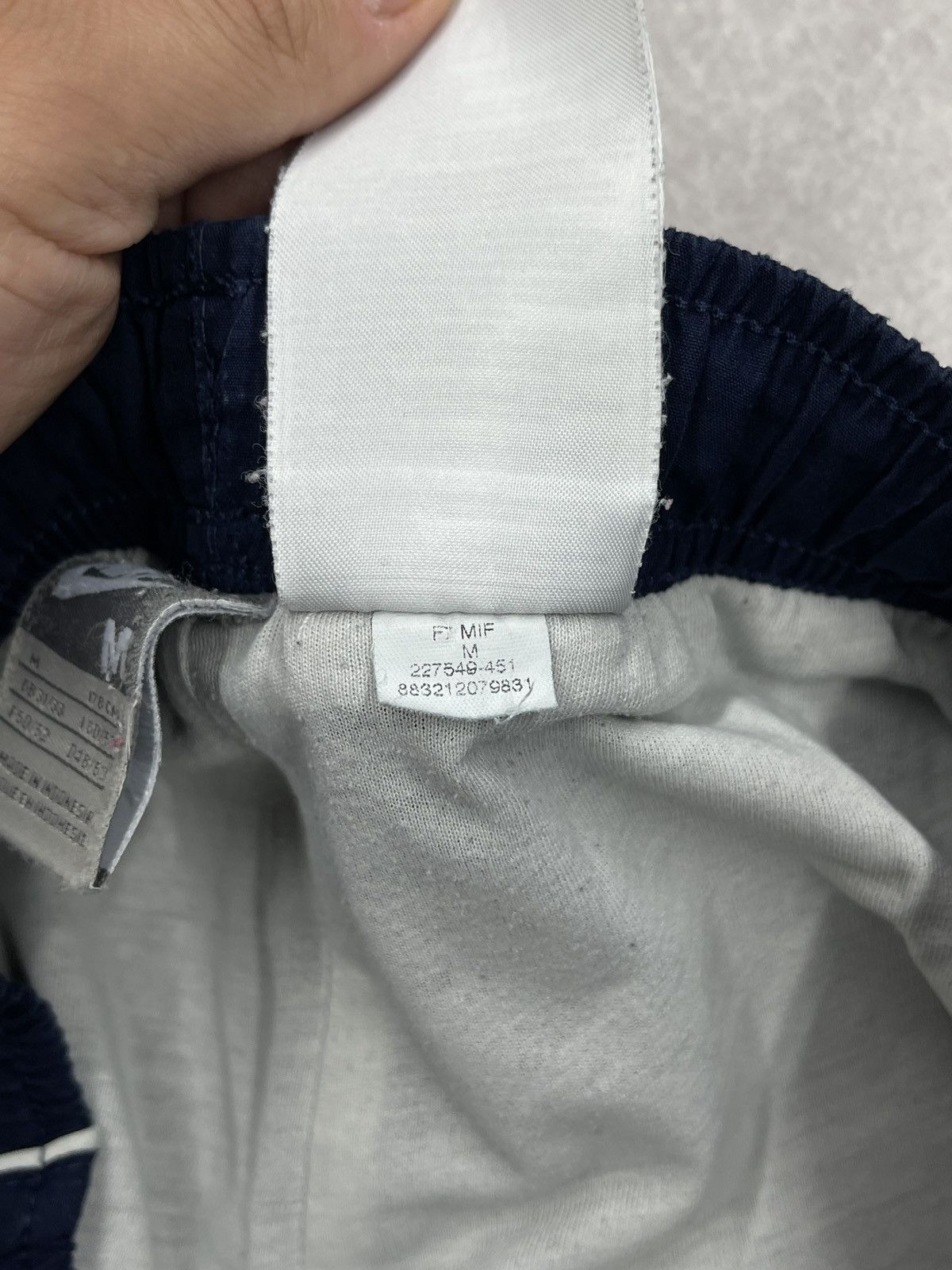 Nike Vintage Nike Nylon Sweatpants Navy Double Big Logo Drill Y2K Size US 34 / EU 50 - 13 Thumbnail
