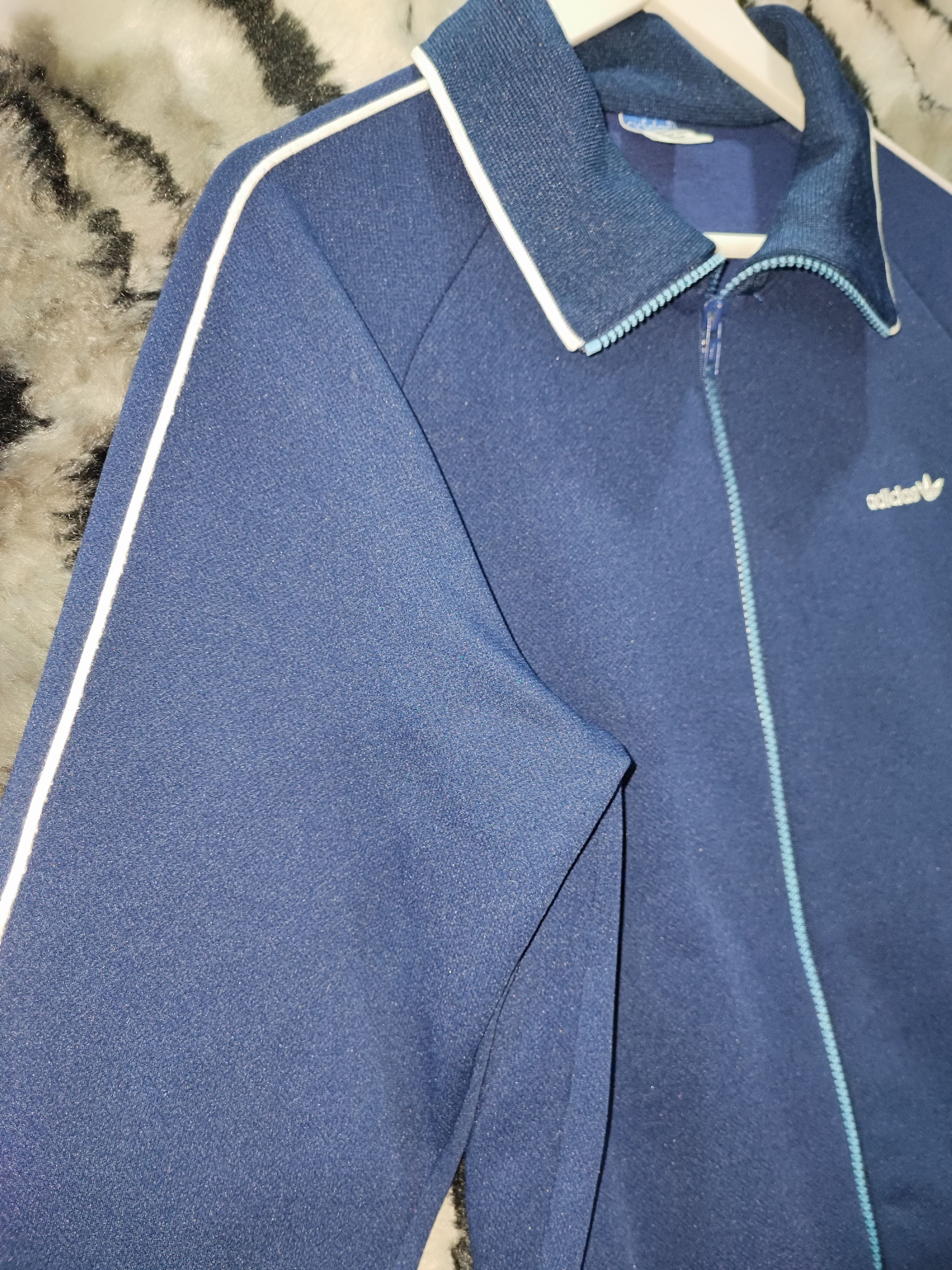 Adidas RARE🔥80’S WEST GERMANY ADIDAS VELVET CORDUROY SWEATER Size US M / EU 48-50 / 2 - 3 Thumbnail