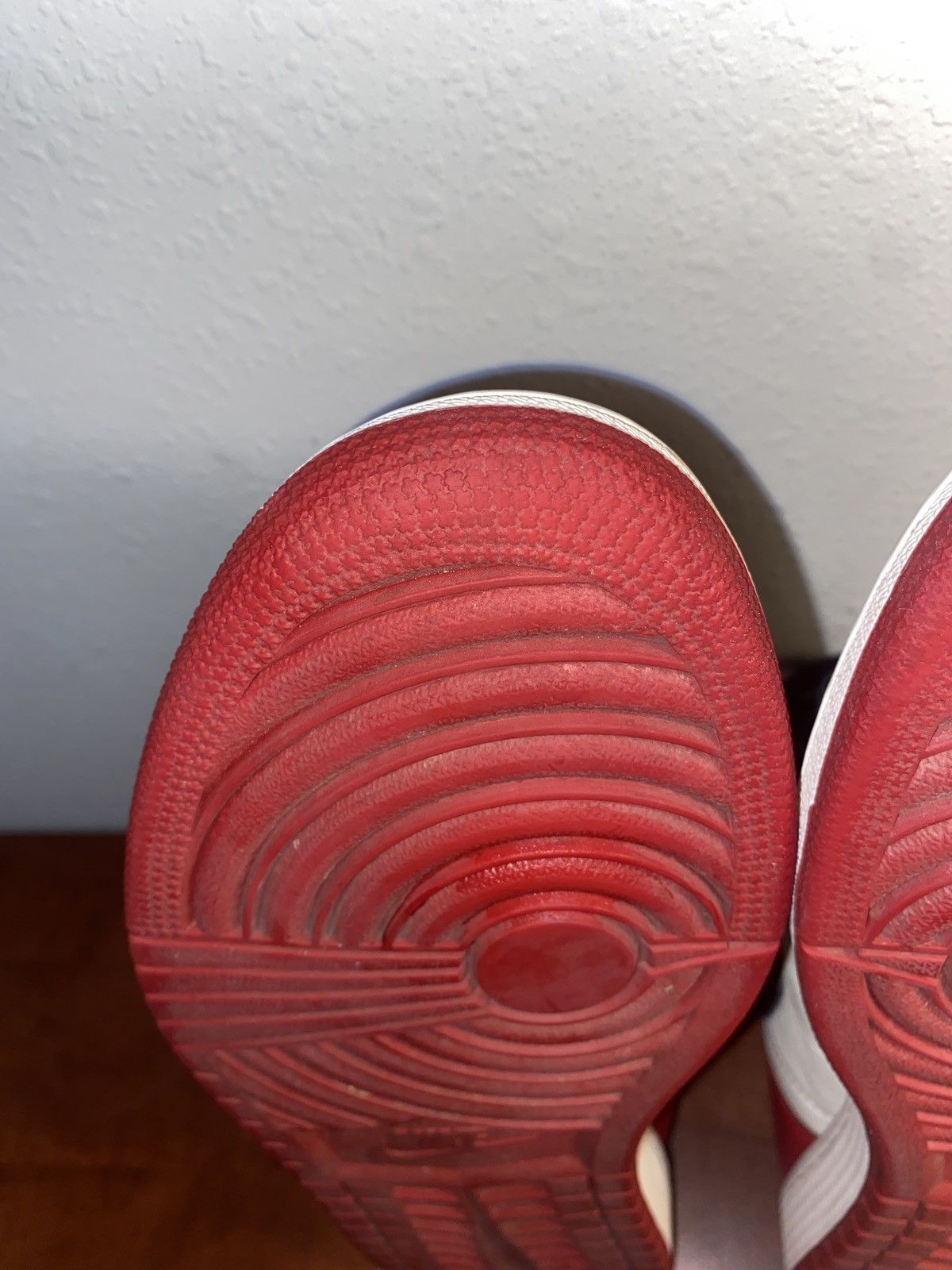 Jordan Brand Jordan 1 Bred Toe Size US 11.5 / EU 44-45 - 4 Thumbnail