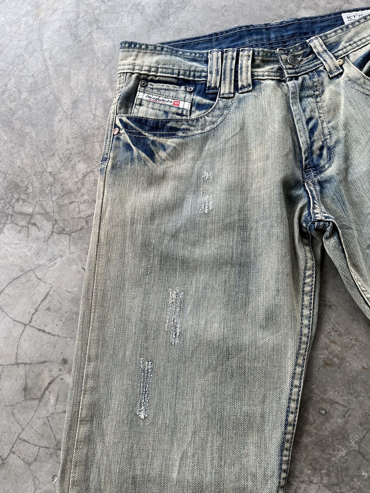 Diesel Distressed Diesel mud wash faded blue jeans Size US 32 / EU 48 - 3 Thumbnail