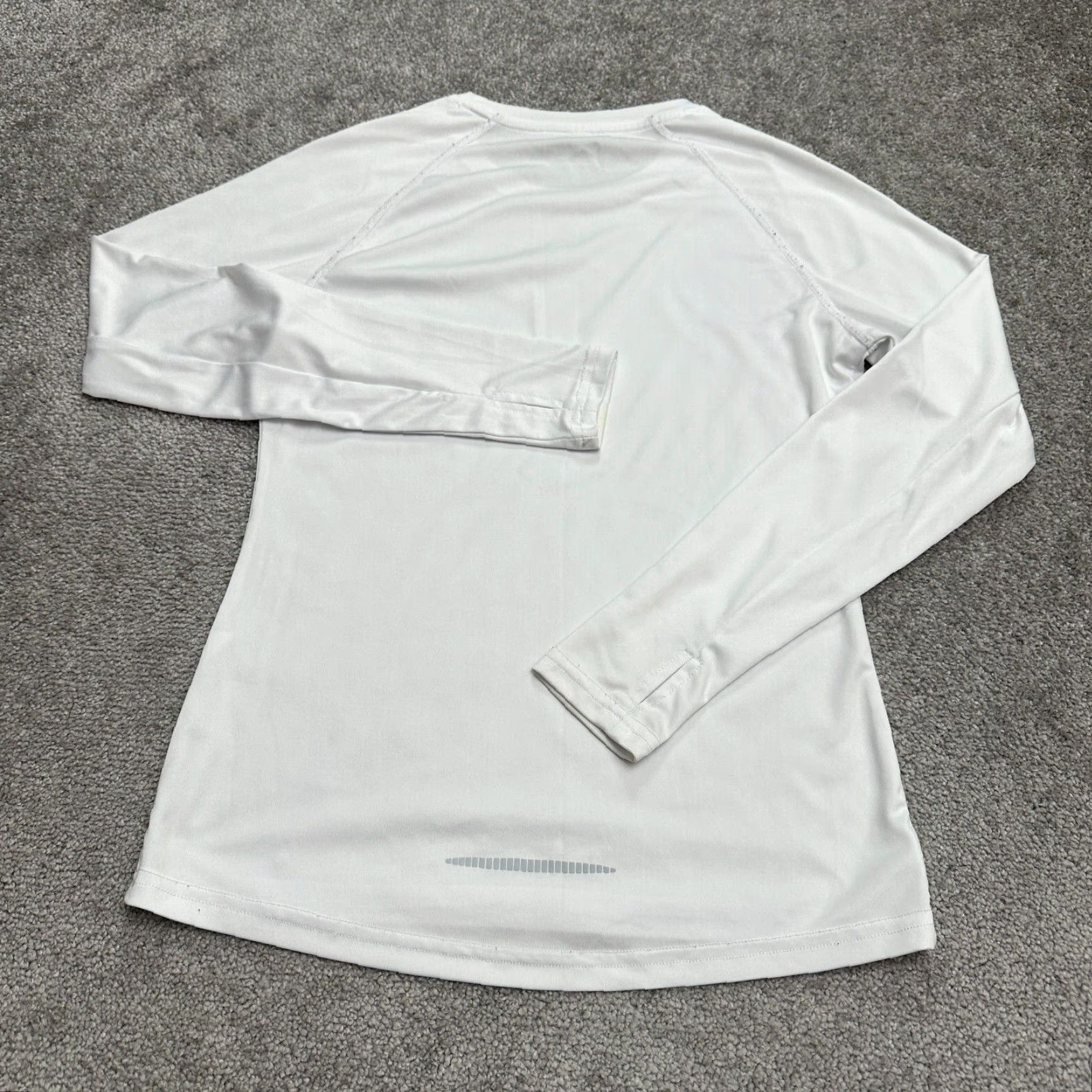 Vintage Ksmien Active Shirt Womens Medium White Raglan Long Sleeve Thumbholes Crew Neck Size M / US 6-8 / IT 42-44 - 2 Thumbnail