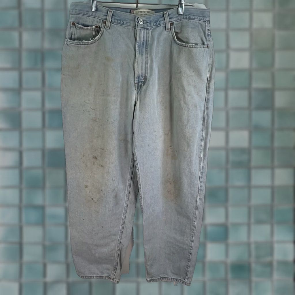 Levi's VINTAGE Levi's Jeans Men Relaxed Fit Tapered Denim 560 90s Blue Size 36 Size US 36 / EU 52 - 1 Thumbnail
