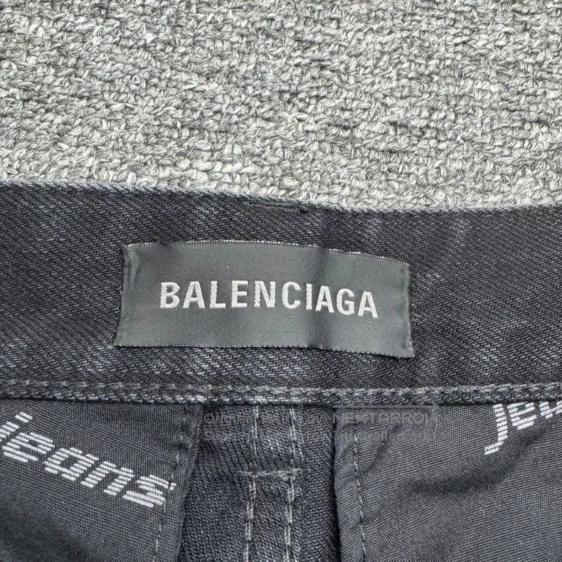 Balenciaga Balenciaga size M Distressed Jeans Size US 27 - 2 Thumbnail