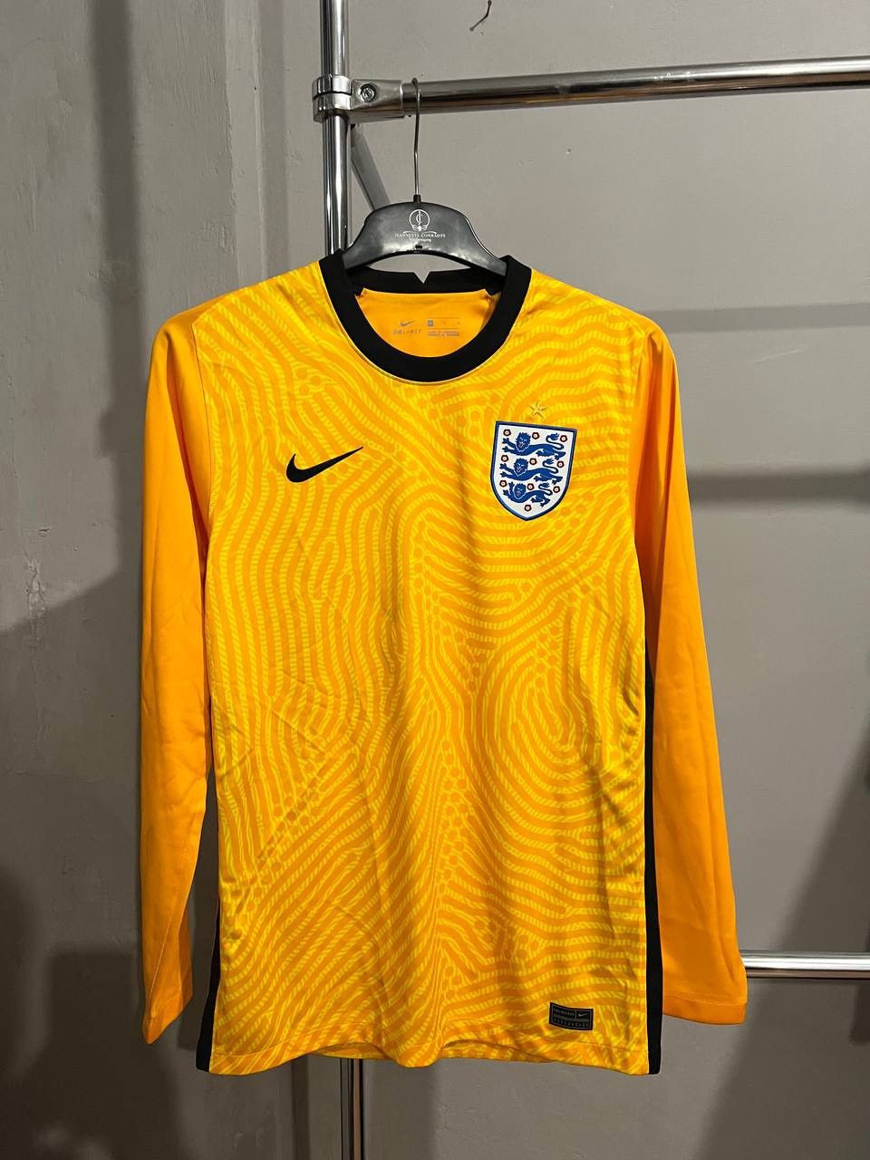 Nike 2020/21 ENGLAND TEAM GK SOCCER JERSEY FOOTBALL SHIRT SZ M Size US M / EU 48-50 / 2 - 7 Thumbnail