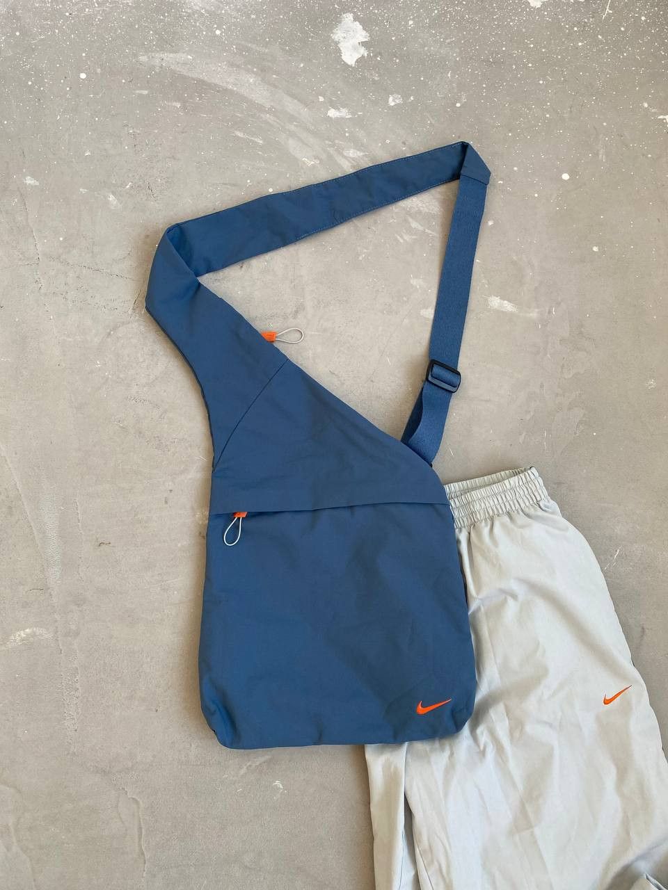 Nike x Vintage Basic Logo Multi Pocket Sling Bag in Blue, Men's