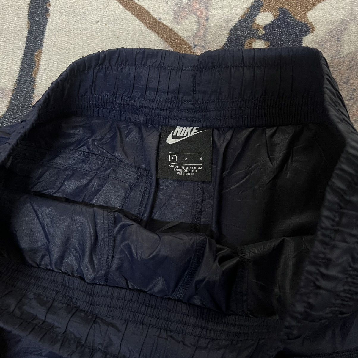 Nike Nike Big Swoosh Nylon Shorts Size US 32 / EU 48 - 3 Thumbnail