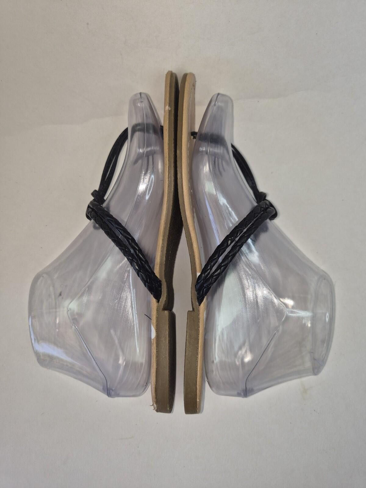 Other Womens Size 7 Flip Flops Sandals Black Slides Tropical Size US 7 / IT 37 - 4 Thumbnail