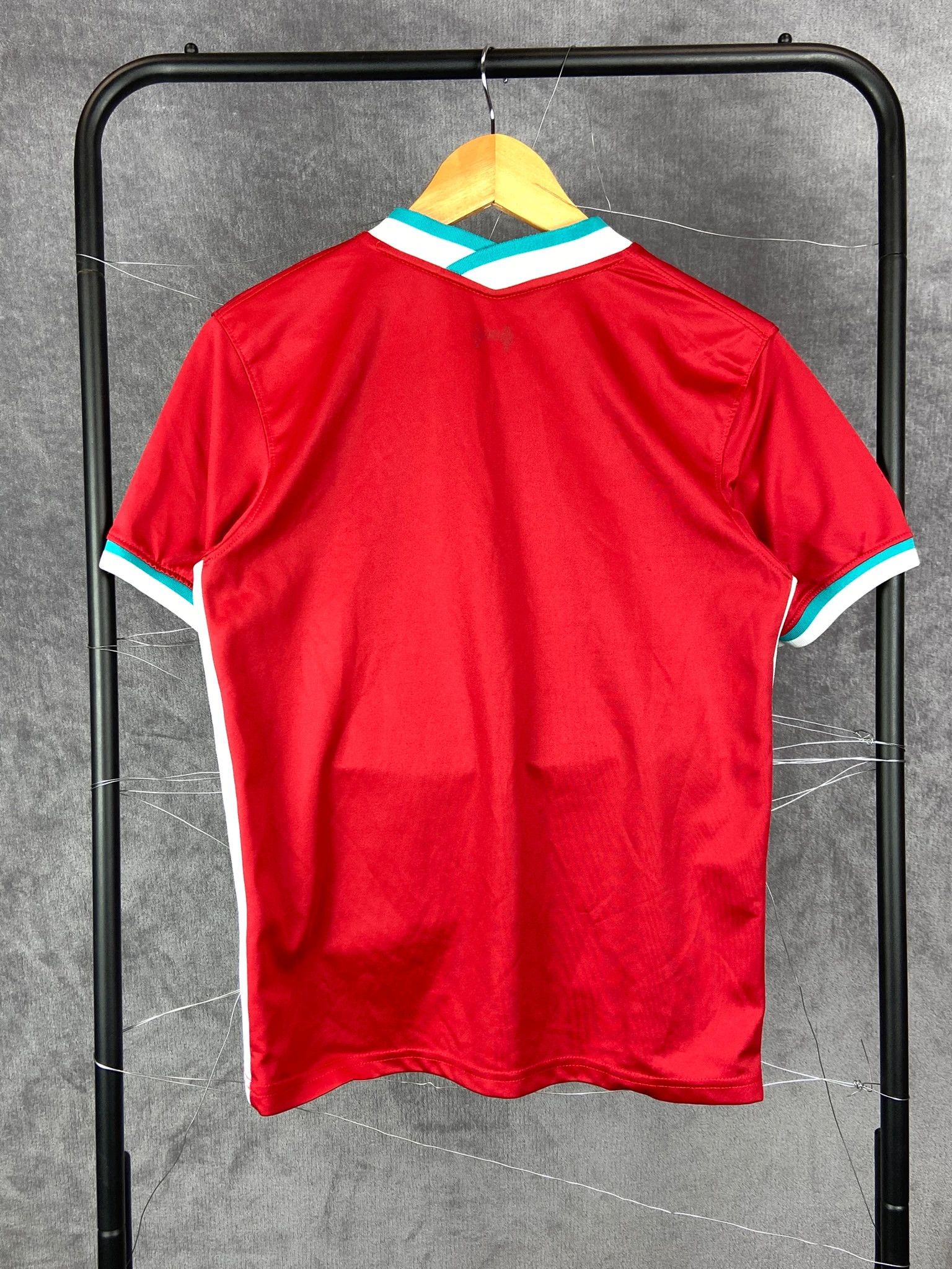 Nike Nike Liverpool FC red football jersey S Size US S / EU 44-46 / 1 - 5 Thumbnail