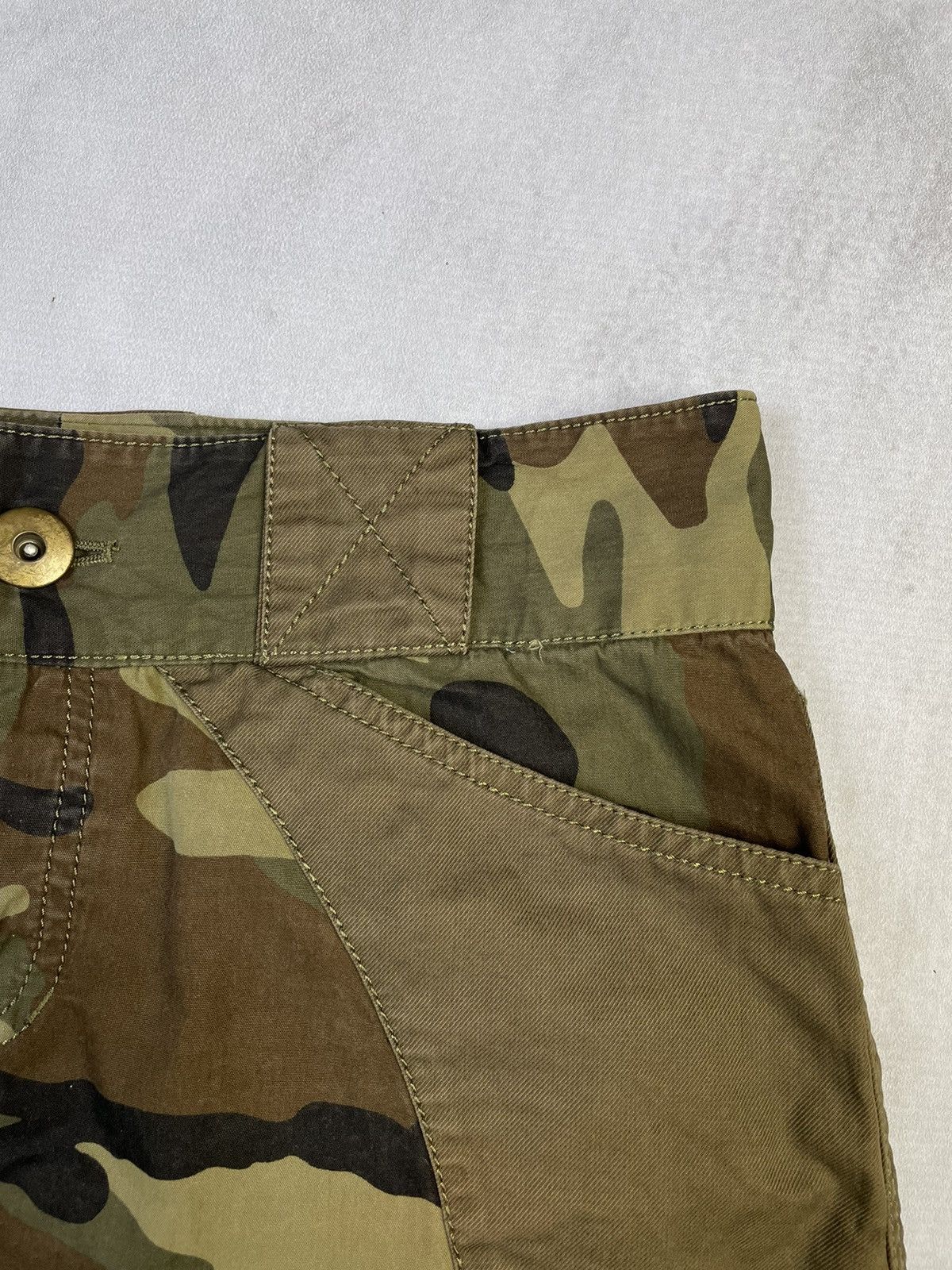 GOA 2000s Moussy Cargo Camo Micro Skirt Size 27" / US 4 / IT 40 - 3 Thumbnail
