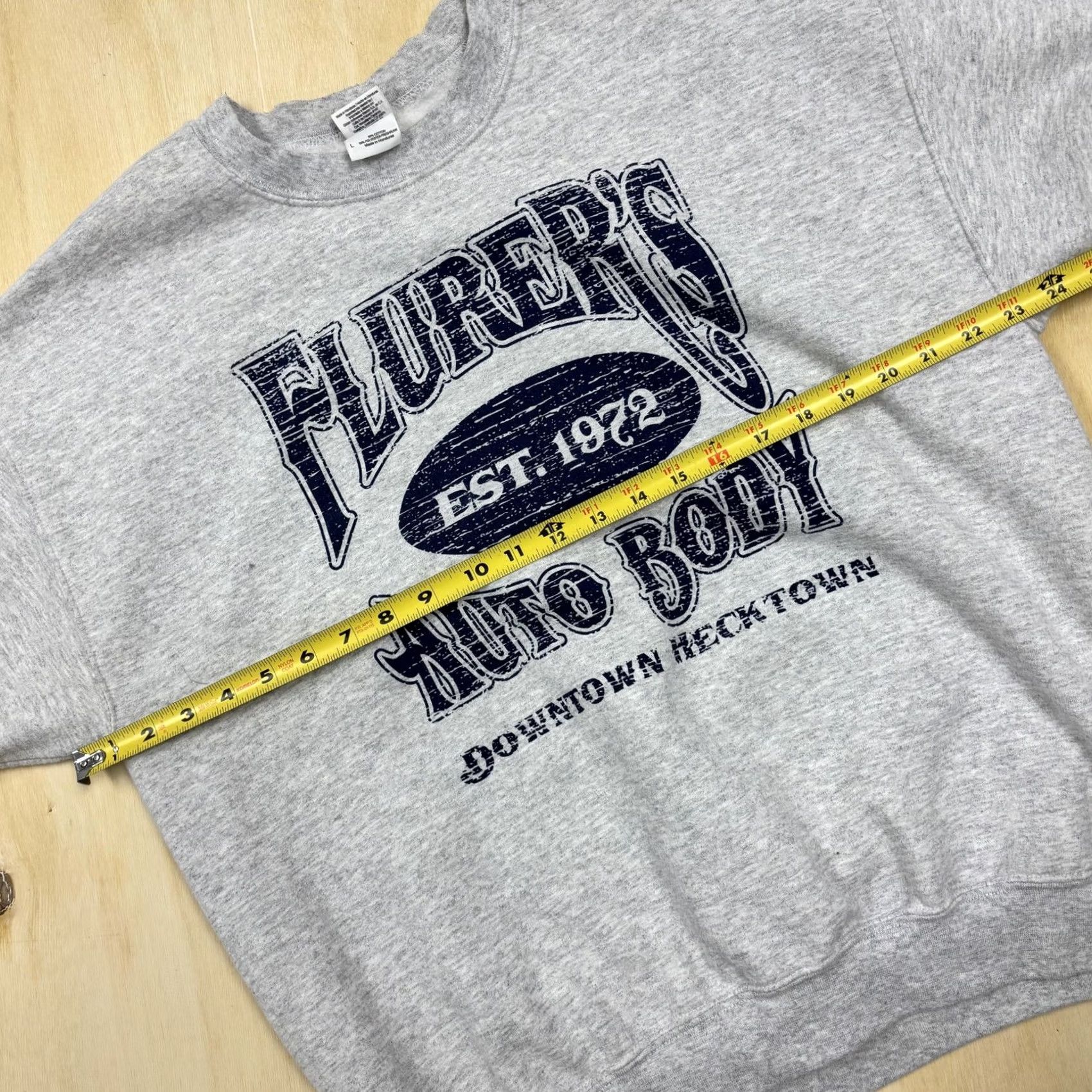 Gildan Gildan Sweatshirt Mens Large Gray Heavy Blend Fleece Pullover Flurer's Auto Body Graphic Print Logo 50% Cotton 50% Polyester Crew Neck Long Sleeve Size US L / EU 52-54 / 3 - 7 Thumbnail