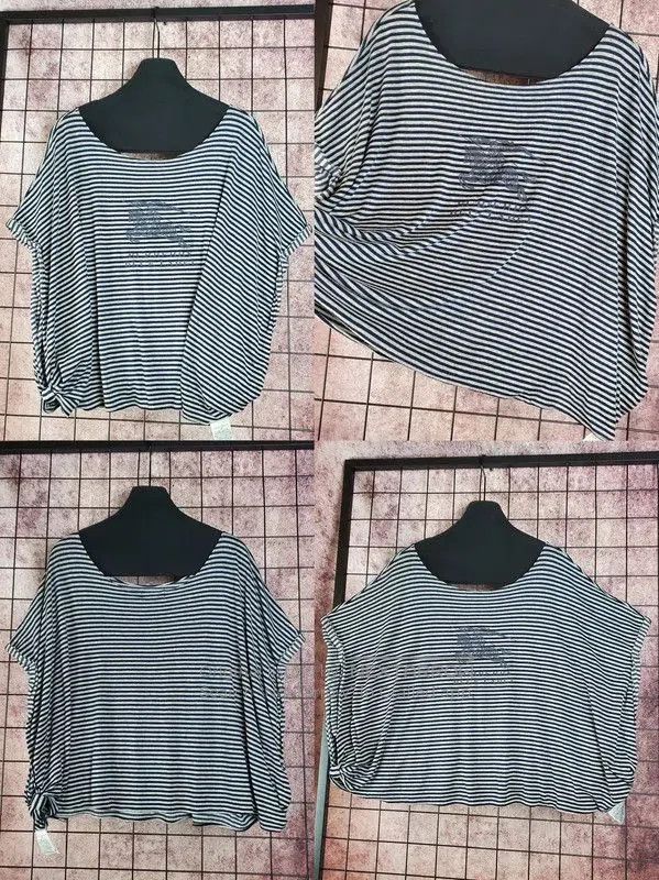 Burberry Burberry Summer Blue Striped T-Shirt. Size M / US 6-8 / IT 42-44 - 1 Thumbnail