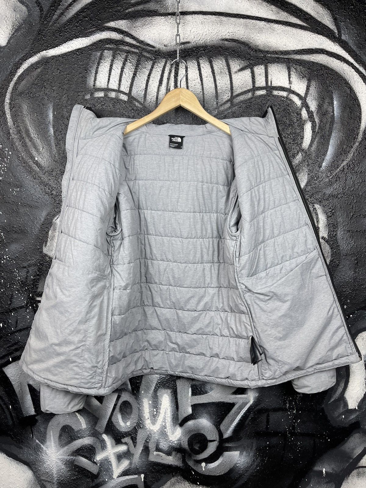 The North Face The North Face Grey Aconcagua Coat Hybrid Puffer Men’s SizeS Size US S / EU 44-46 / 1 - 5 Thumbnail