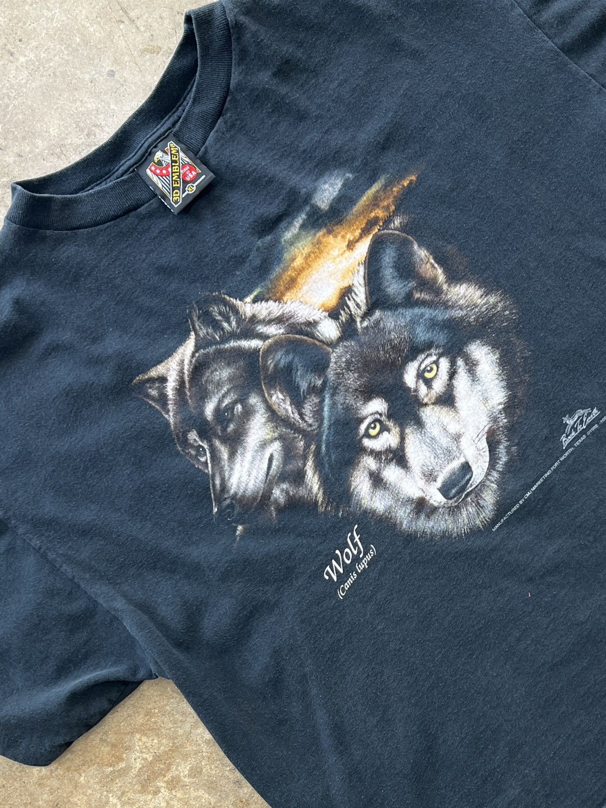Vintage Vintage 1992 3D Emblem Nature Wolves Single Stitch Tee XL Size US XL / EU 56 / 4 - 1 Thumbnail