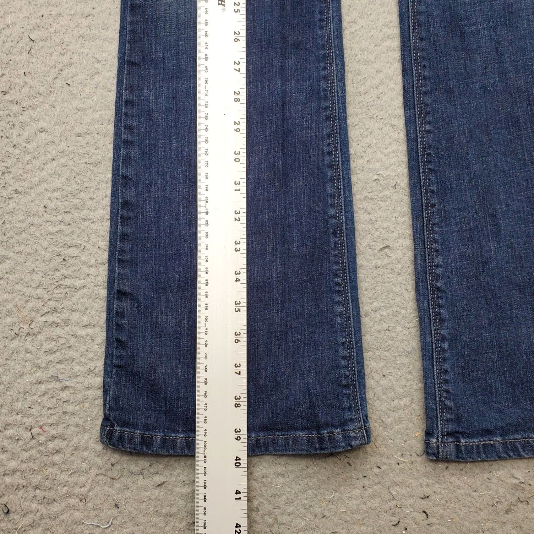 Levi's Levi's Jeans Womens 14 Bootcut Blue Denim Stretch Mid-Rise 5-Pocket Regular Inseam 30.25" Size 14 Womens Type: Jeans Size 36" / US 14 / IT 50 - 3 Thumbnail