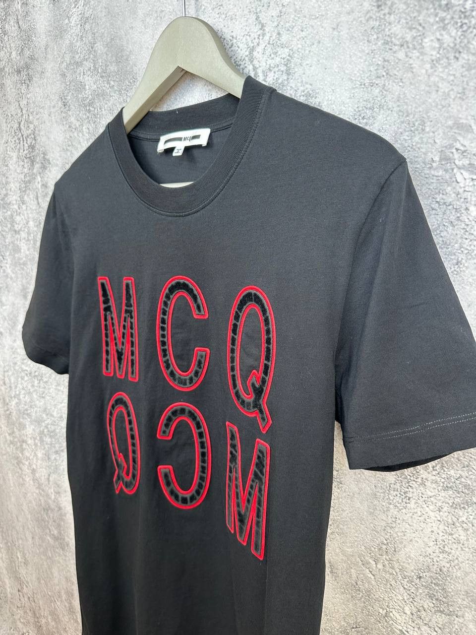 Alexander McQueen McQ Alexander McQueen Velvet Logo T-Shirt Black Red Crew SS Size US S / EU 44-46 / 1 - 5 Thumbnail