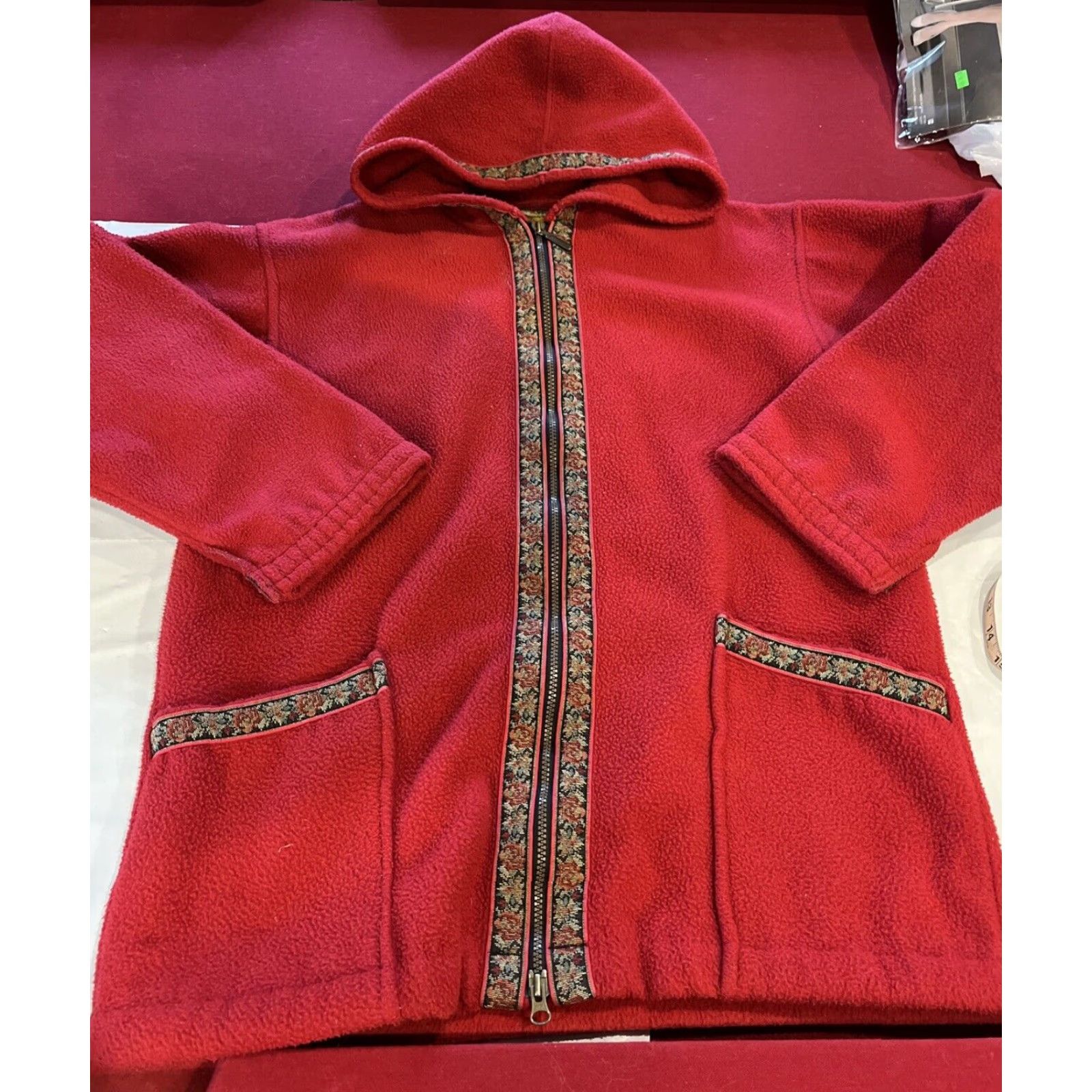 Vintage VINTAGE Alps Jacket, Hooded Fleece Zip, Red, Floral Tapestry Trim, Long, Pockets, M, Women's, 90s Bohemian, Fall/Winter, Cozy, Coat, Coat/Jacket Size M / US 6-8 / IT 42-44 - 4 Thumbnail