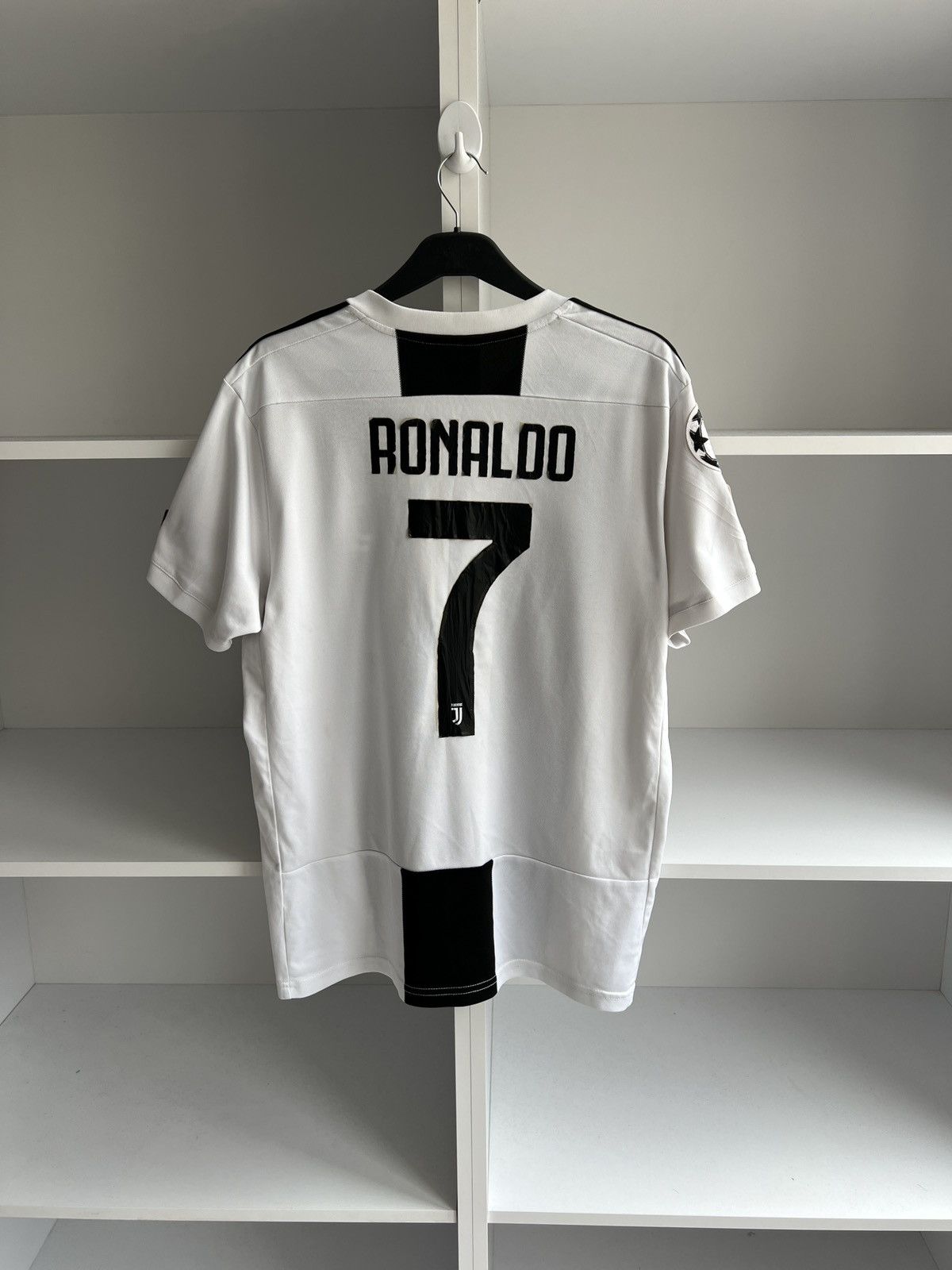 Adidas × Vintage Adidas Juventus Ronaldo 7 2018-19 Home Kit Soccer Jersey Size US XL / EU 56 / 4 - 1 Thumbnail