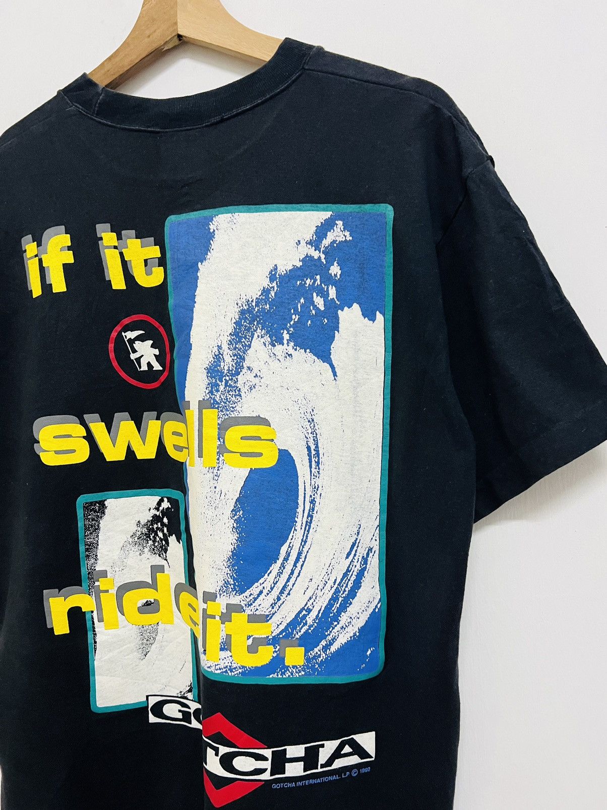 Gotcha × Vintage VINTAGE 1992 GOTCHA INTERNATIONAL SURF TEE Size US M / EU 48-50 / 2 - 13 Thumbnail