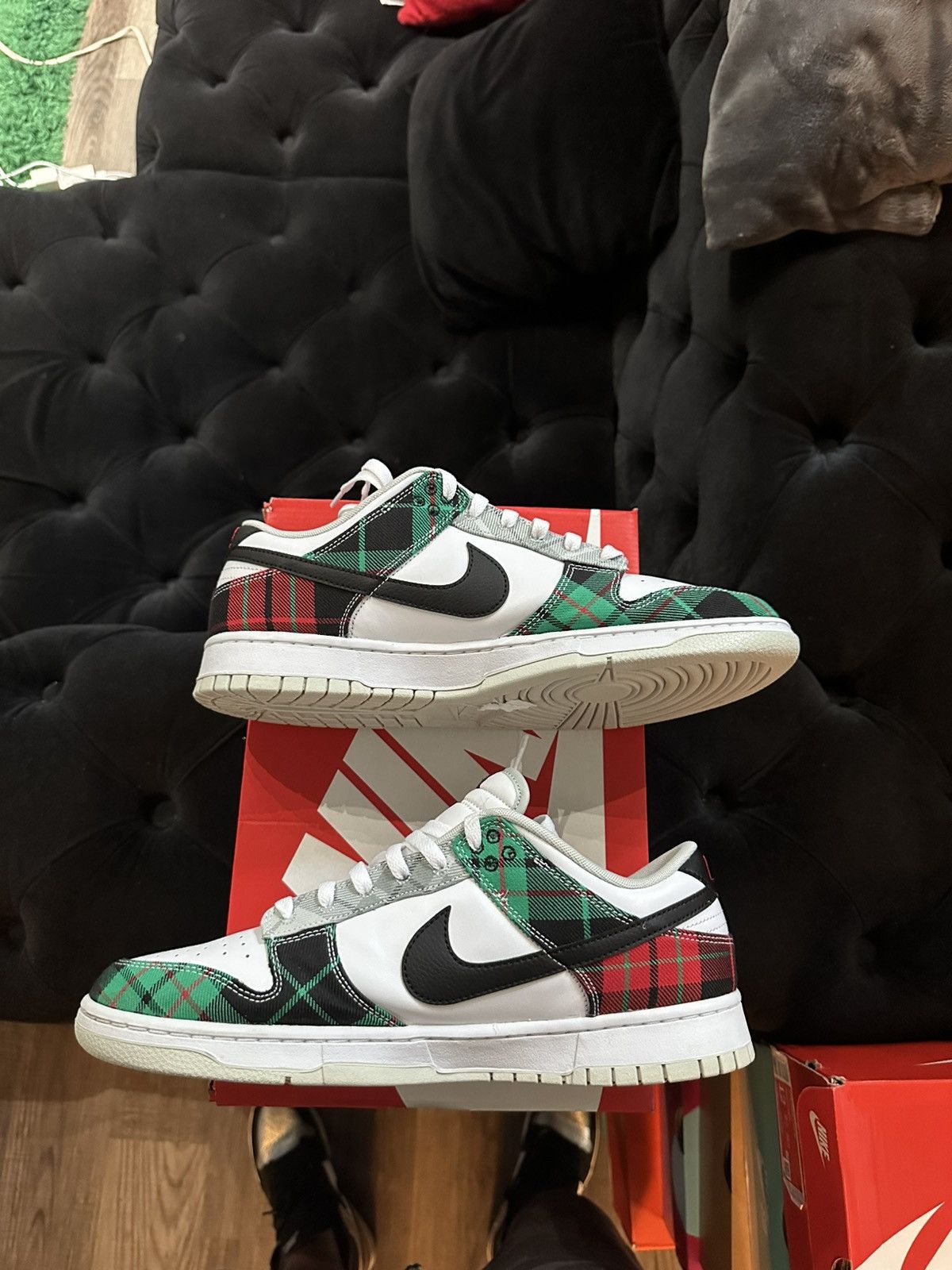 Nike Dunk Low Tartan Plaid White Red Men Sz 12 DV0827-100 Used Size US 12 / EU 45 - 1 Thumbnail