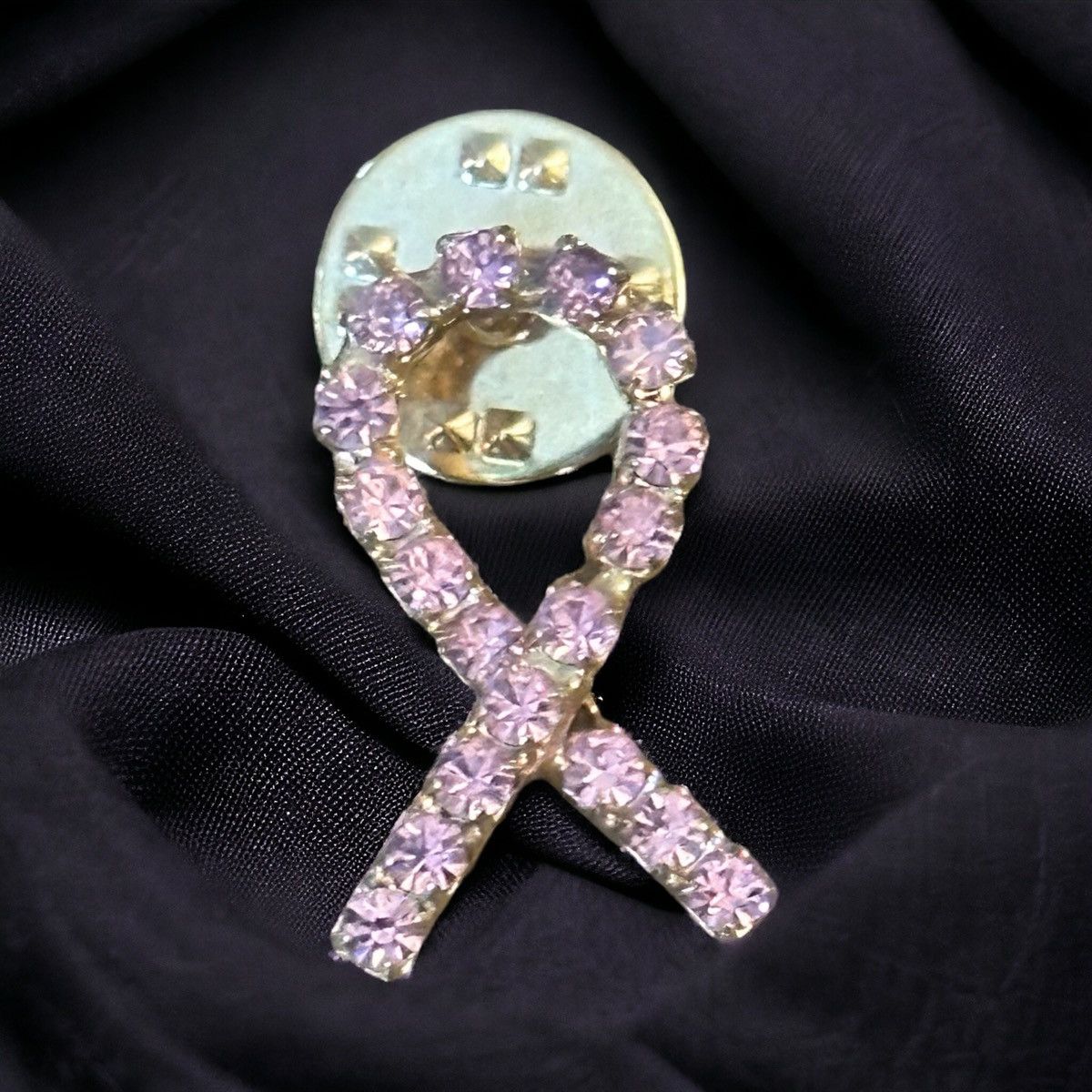 Other Pink rhinestone breast cancer awareness ribbon tac pin Size ONE SIZE - 1 Thumbnail