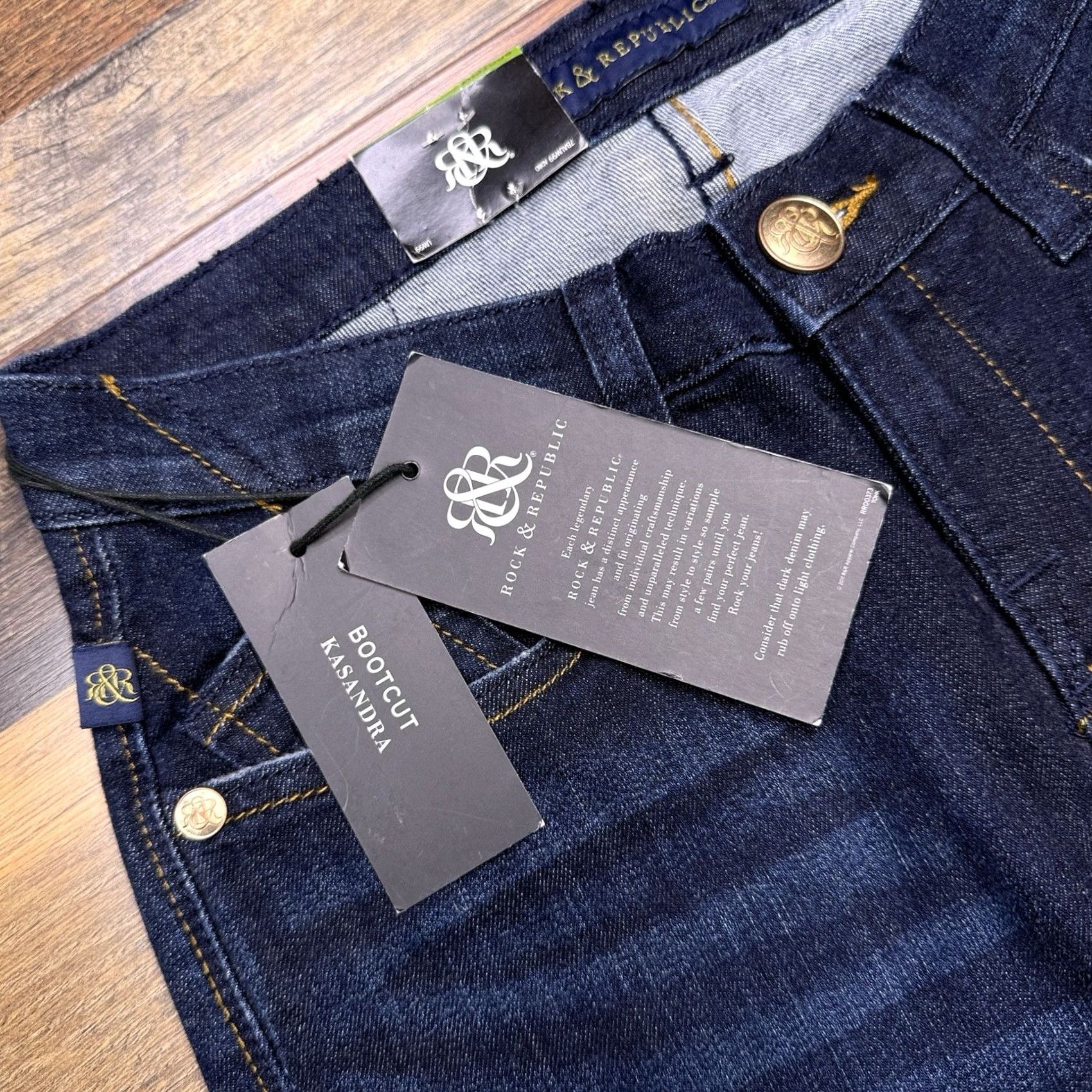 Vintage Rock & Republic Kasandra Bootcut Jeans Womens 6 Medium Mid Rise Stretch Denim Blue 5-Pocket Style Rock City 32.5in inseam Size 28" / US 6 / IT 42 - 2 Thumbnail