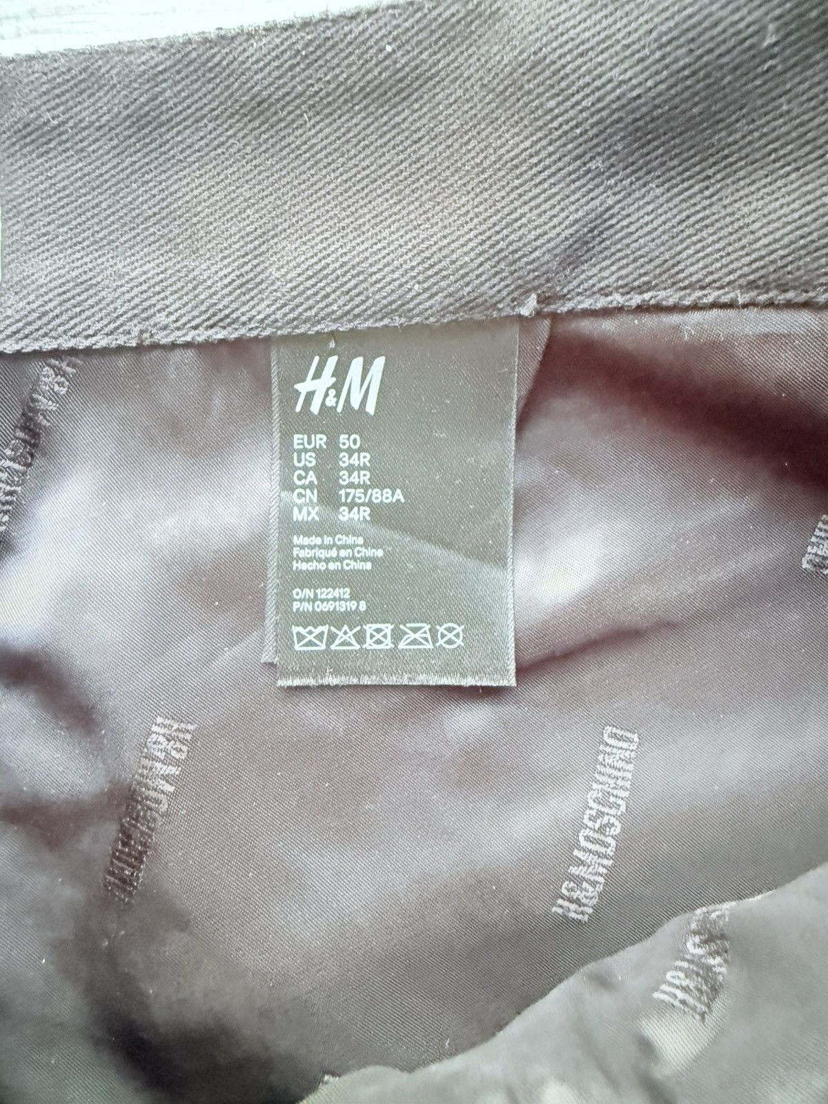 H&M × Moschino H&M x Moschino sequin pants size 34 gently used silver Size US 43 - 6 Thumbnail