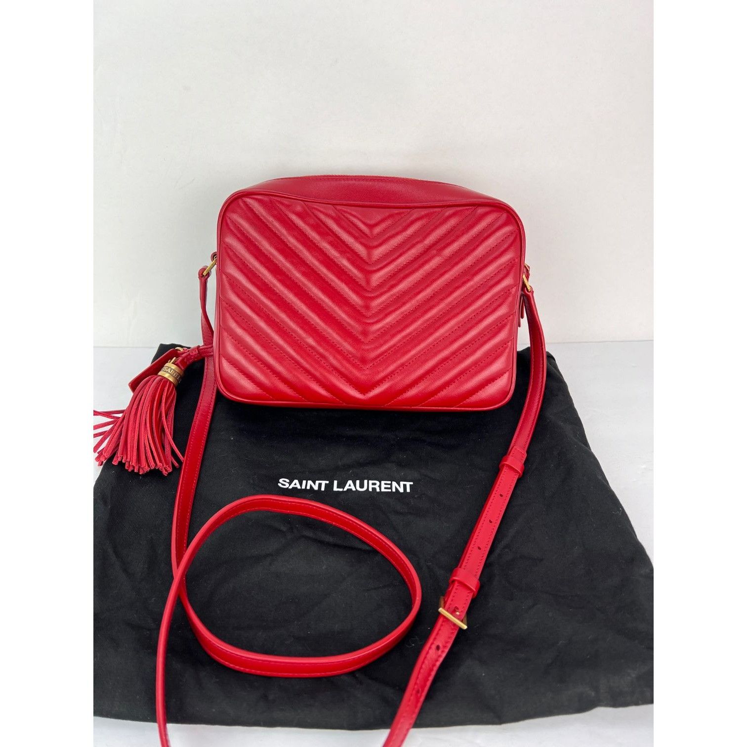 Yves Saint Laurent YVES SAINT LAURENT Matelasse Calfskin Lou Camera Red Crossbo Size ONE SIZE - 2 Thumbnail