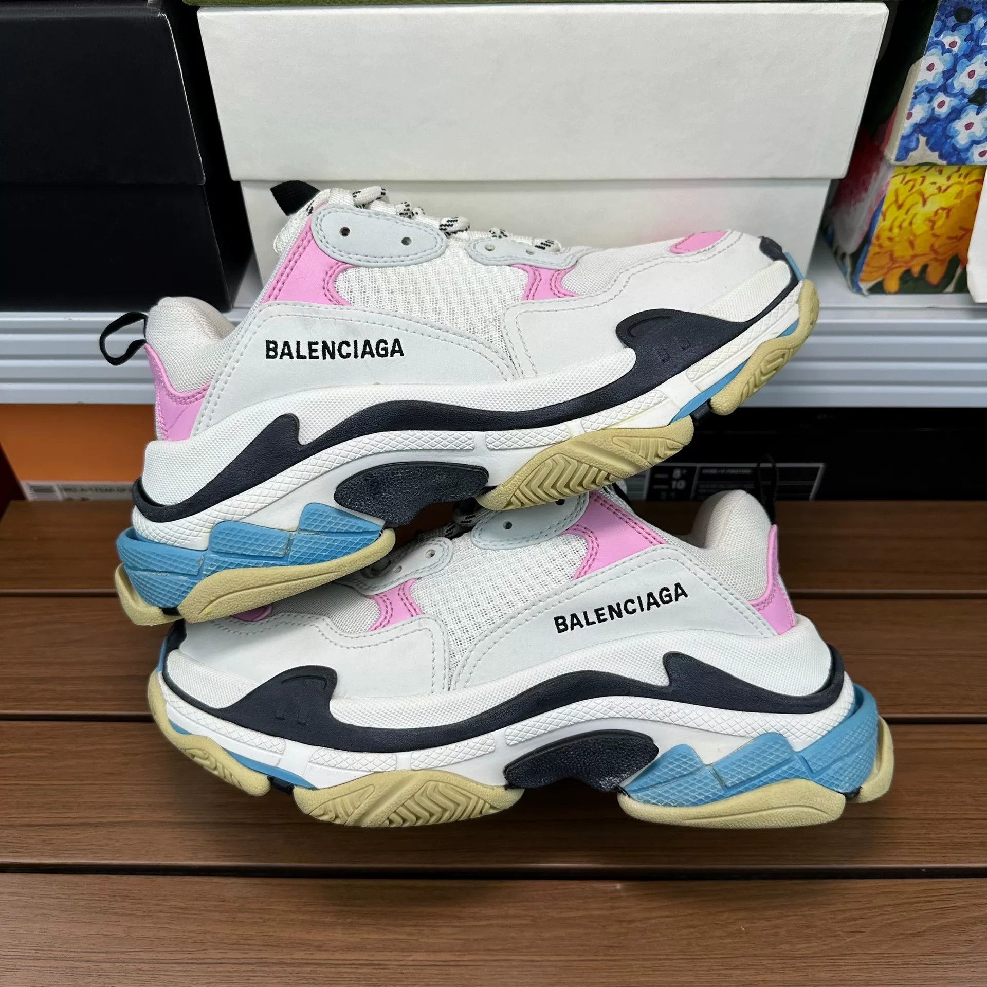 Balenciaga Balenciaga Pink Lowtop Sneakers it_38 Women Size US 8 / IT 38 - 1 Thumbnail