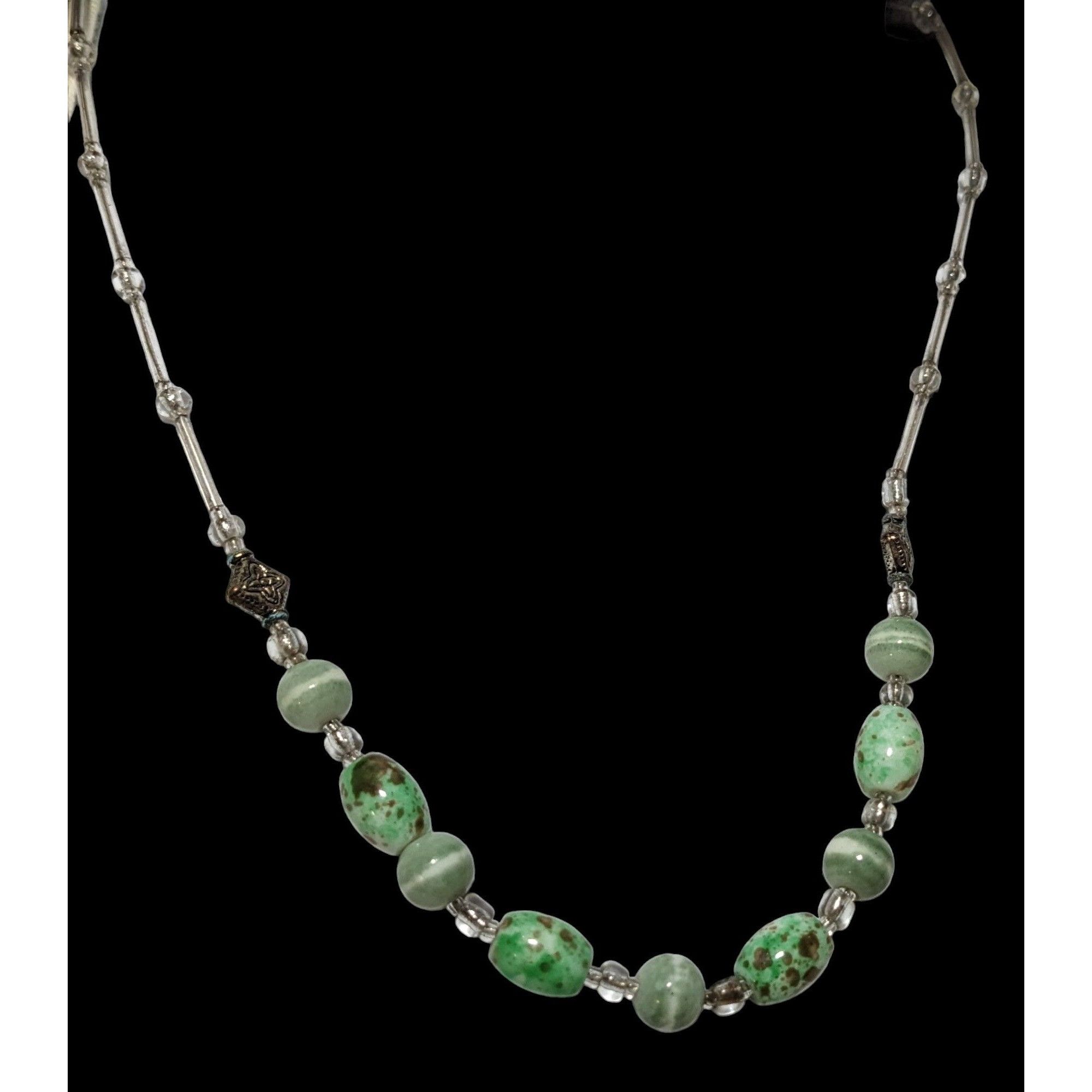 Other Handmade Green And Clear Glass Beaded Necklace Size ONE SIZE - 4 Thumbnail