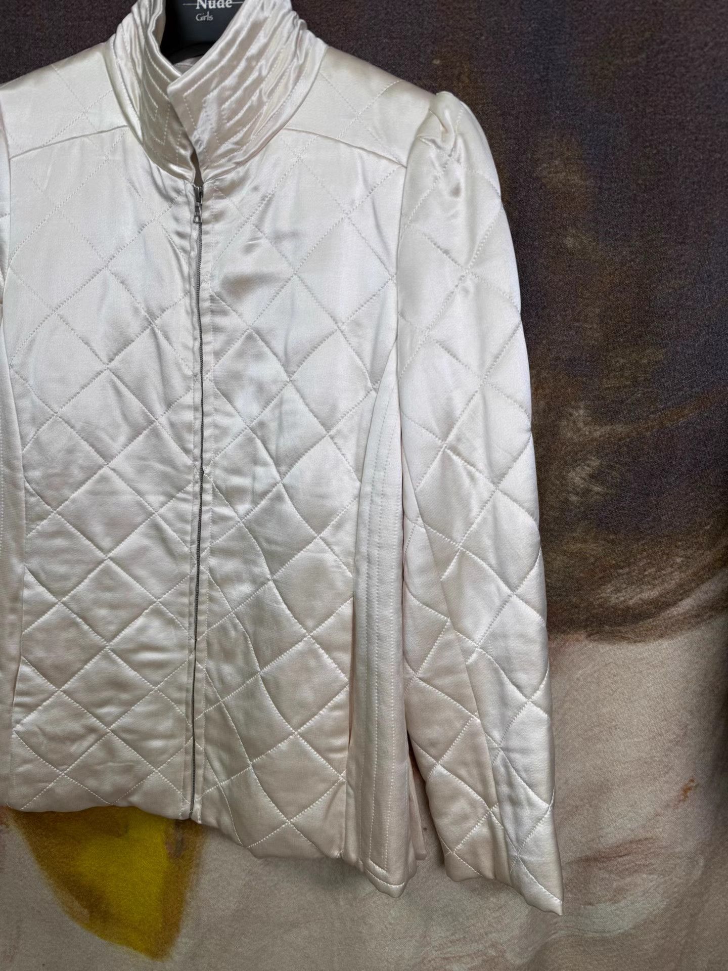 Dries Van Noten Dries Van Noten 100% Silk Champagne Padded Jacket K20 Size US S / EU 44-46 / 1 - 3 Thumbnail