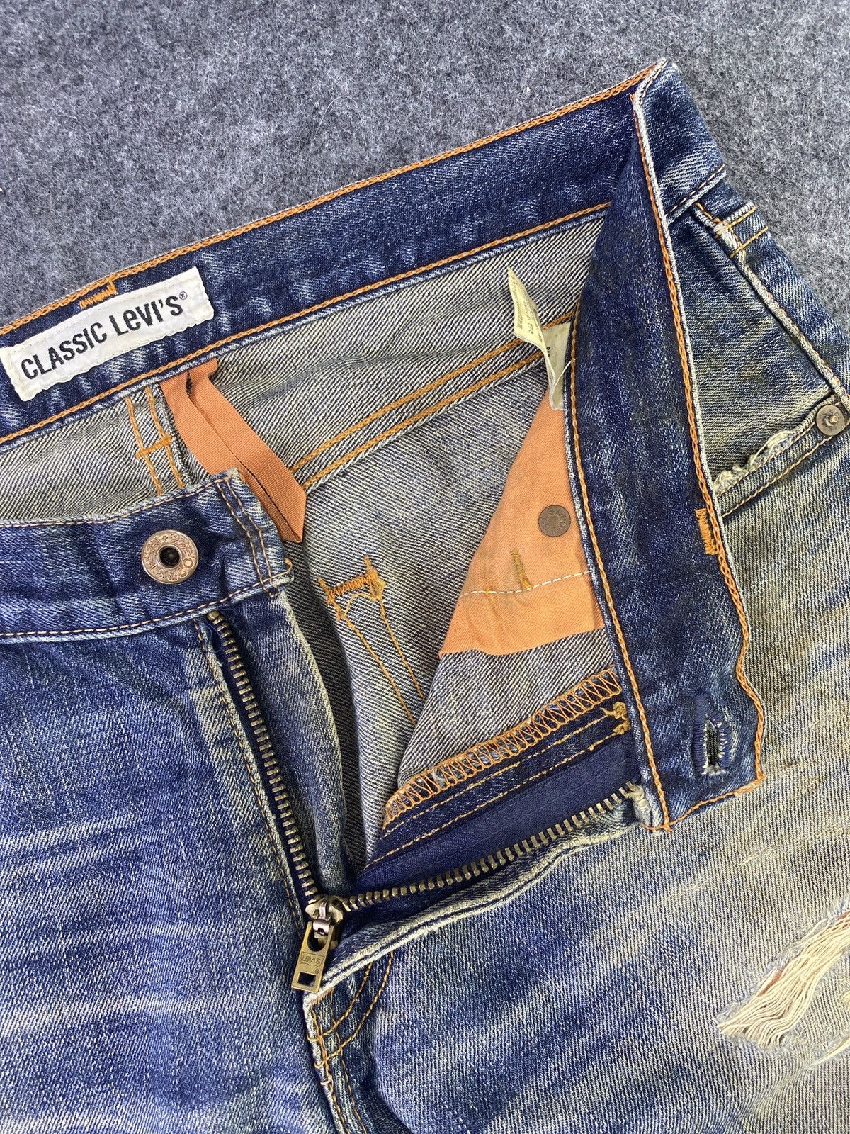 Jean × Levi's × Vintage VINTAGE CLASSIC LEVIS 502 DISTRESS BLUE WASH JEANS - J907 Size US 33 - 5 Thumbnail