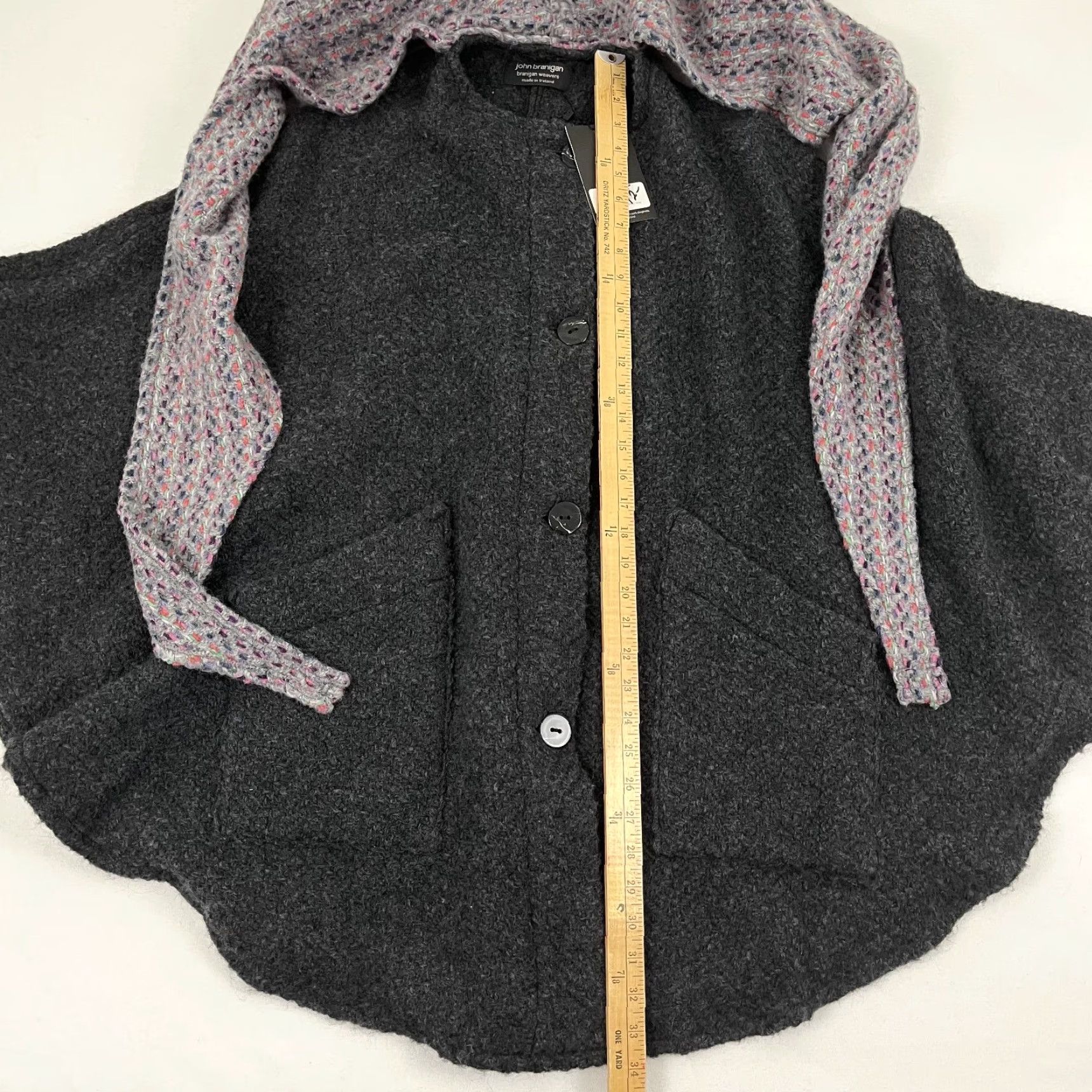 Vintage John Branigan Weavers Tina Cape W/ Scarf Adult OS Gray Wool Blend Slow Fashion Cape Unisex Adults Regular Knit Wool Size ONE SIZE - 4 Thumbnail