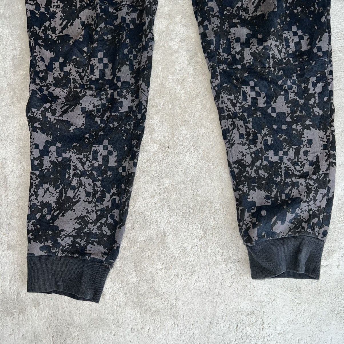 Emporio Armani Emporio armani jogger pants camo Size US 32 / EU 48 - 5 Thumbnail