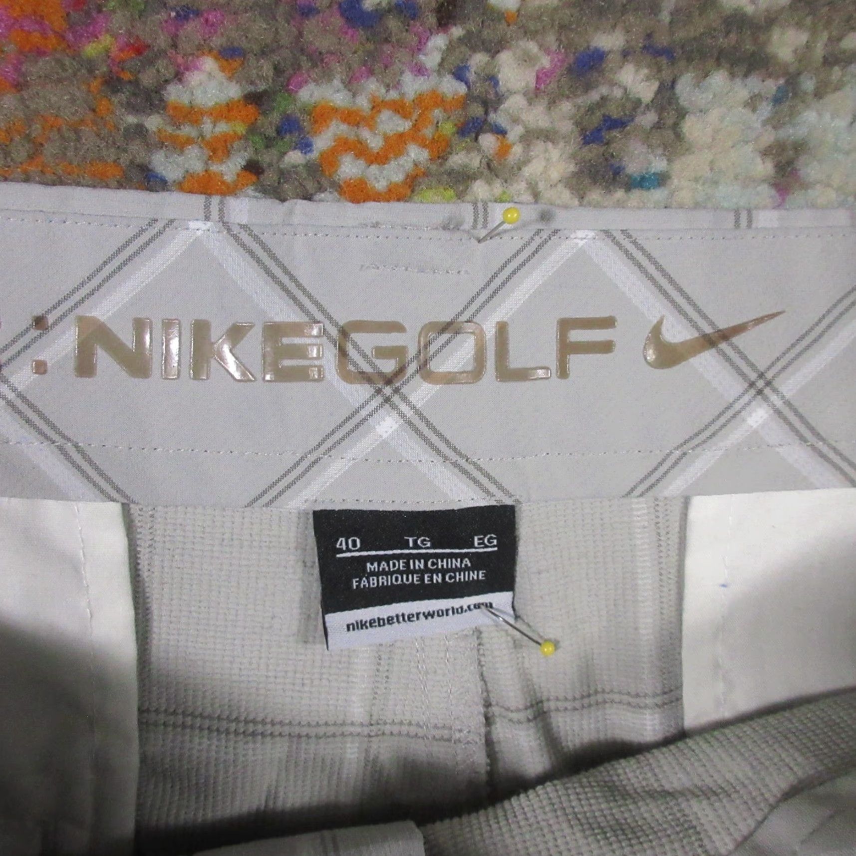 Nike Nike Golf Shorts Mens 40 Gray Plaid Performance Stretch Bermuda Long Inseam 13in Regular Rise Zip Pocket Chino Sports Size US 40 / EU 56 - 3 Thumbnail