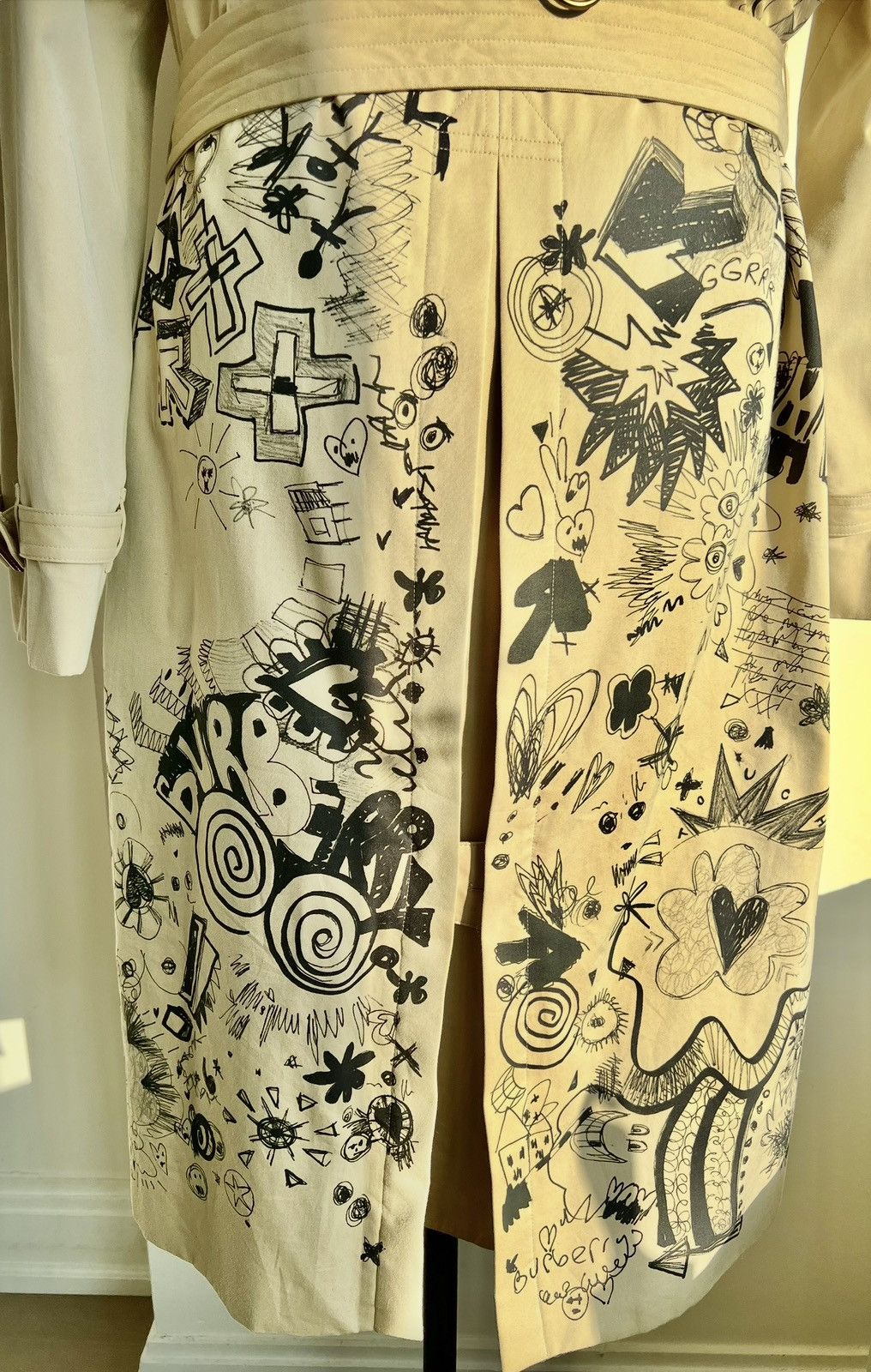 Burberry Burberry Graffiti Print Trench Coat- Size 50 Size US M / EU 48-50 / 2 - 10 Thumbnail