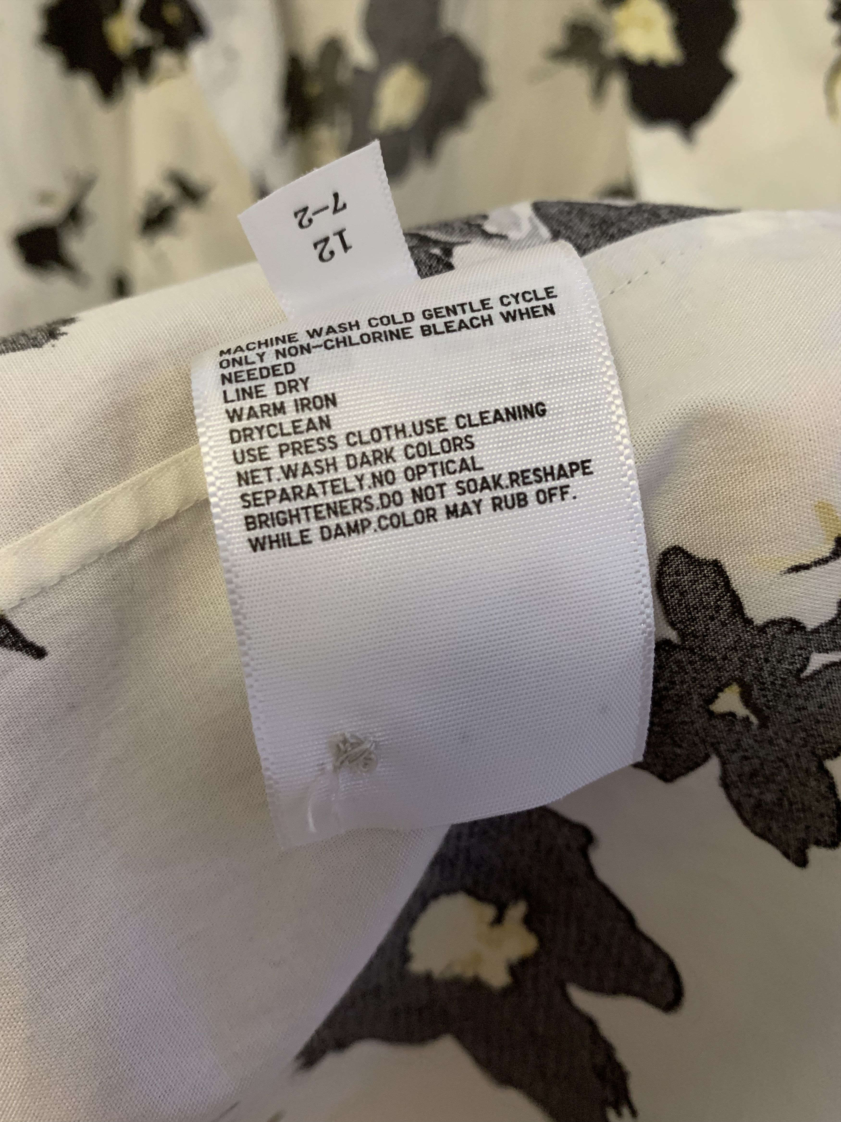 Uniqlo UNIQLO Black Flowers Button Down Shirt ⊛ OFFWT/YLW/BLK ⊛ New Size US M / EU 48-50 / 2 - 8 Thumbnail