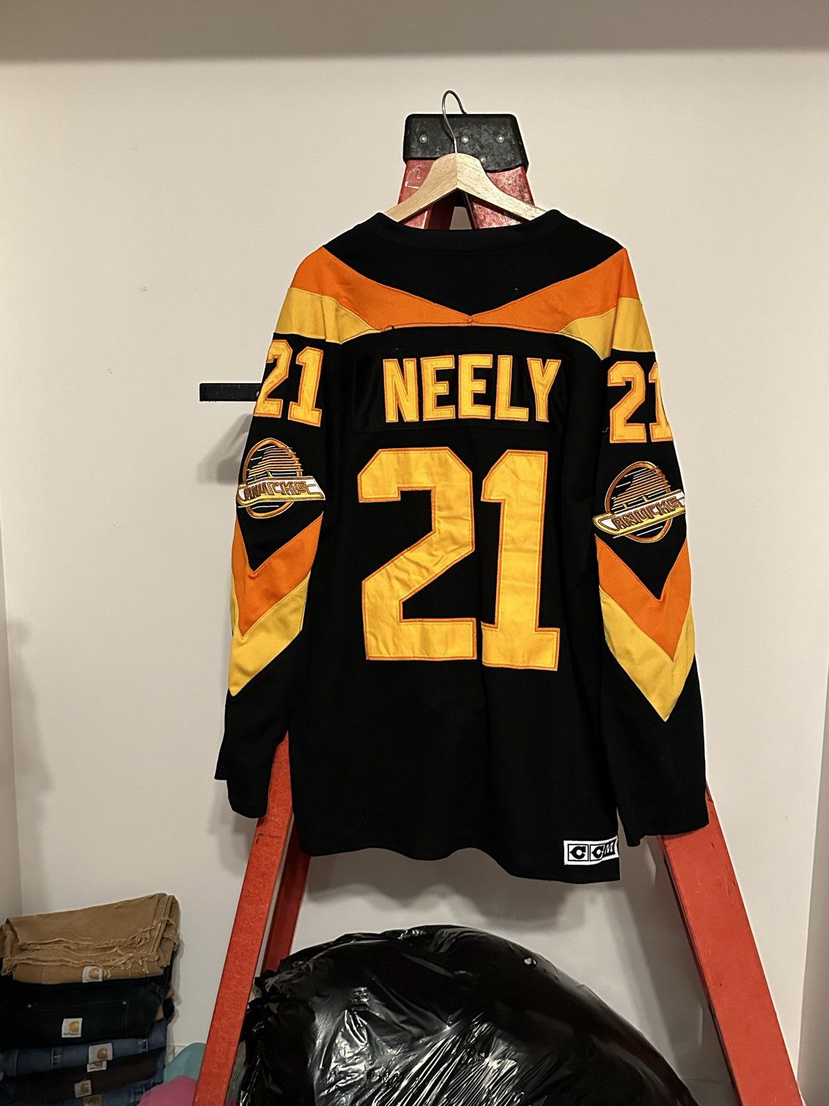 Ccm RARE AUTHENTIC VINTAGE CAM NEELY JERSEY CCM CANUCKS XL Size US XL / EU 56 / 4 - 1 Thumbnail