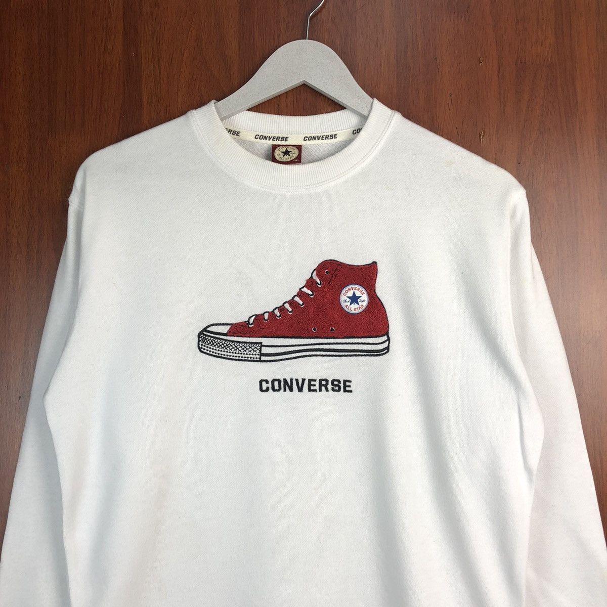 Converse × Vintage Converse vintage with red shoes White Sweatshirt #7559 Size US M / EU 48-50 / 2 - 2 Thumbnail