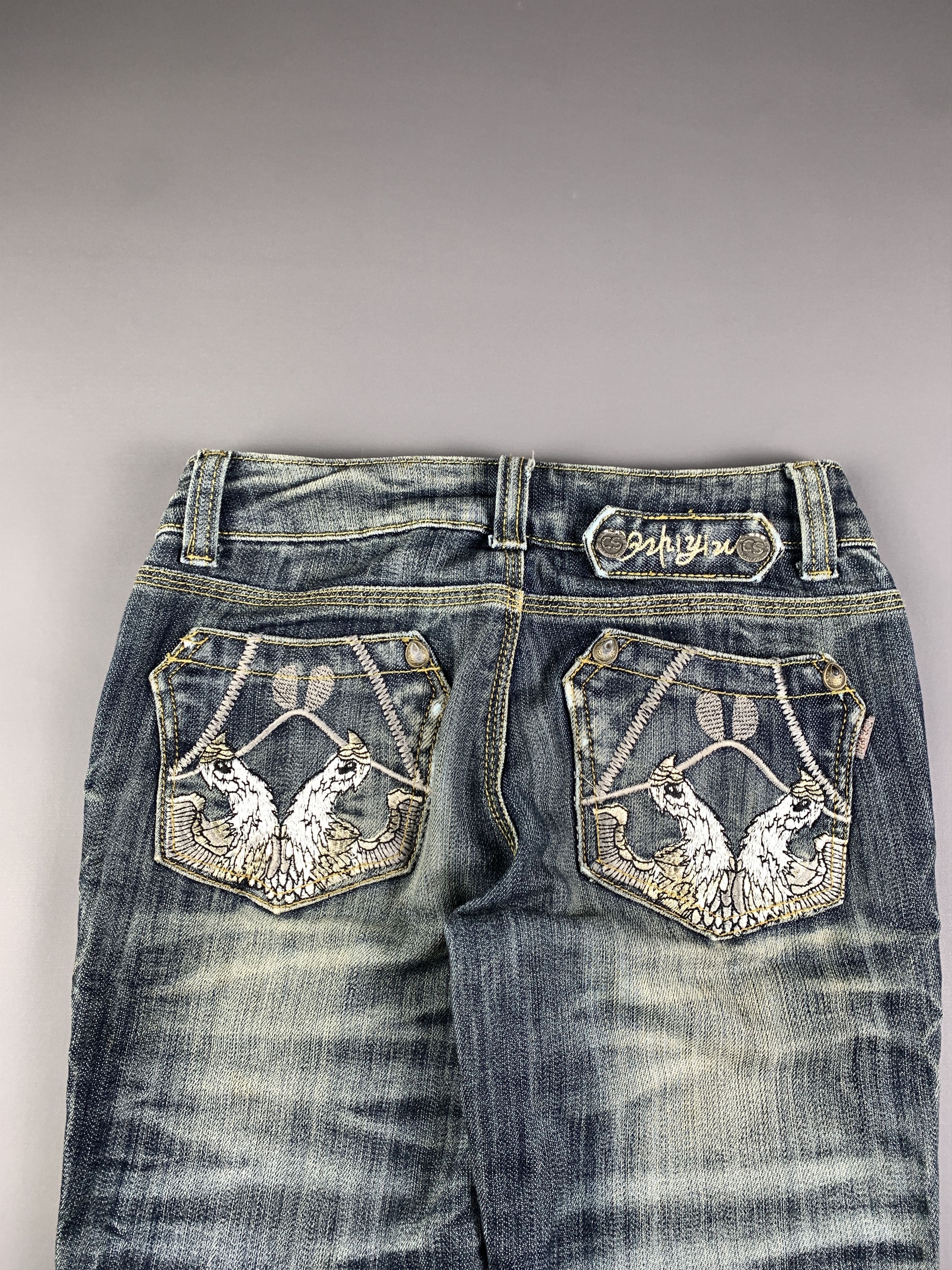 Japanese Brand QYZY Washed Blue Embroidery Chicks Capri Jeans Shorts (26) Size 26" / US 2 / IT 38 - 6 Thumbnail