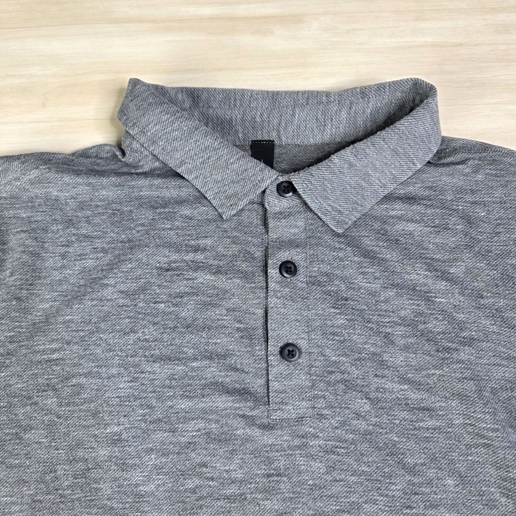 Lululemon Lululemon Performance Polo Men's Large Gray Knit Tech Short Sleeve Golf Size US L / EU 52-54 / 3 - 3 Thumbnail