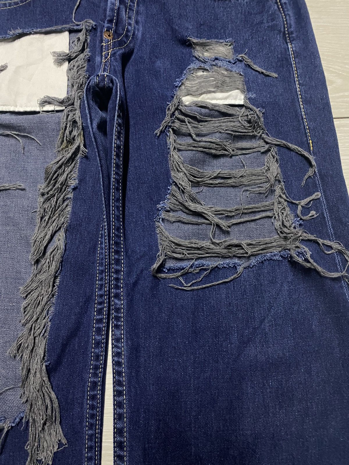 Levi's Levis 902 Blue Wash Ripped Baggy Jeans Size US 31 - 8 Thumbnail