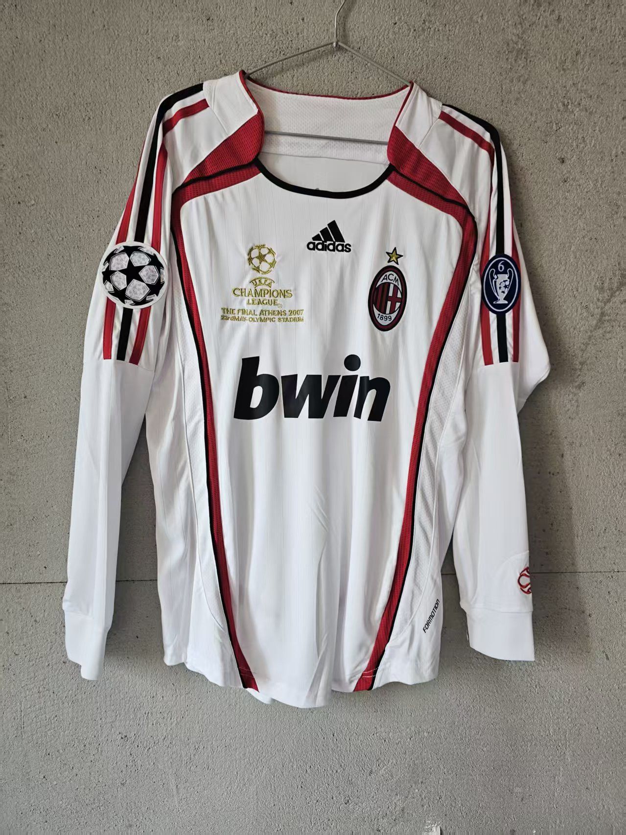 Other 2006 2007 AC Milan 21 Andrea Pirlo Jersey White Size US S / EU 44-46 / 1 - 2 Thumbnail